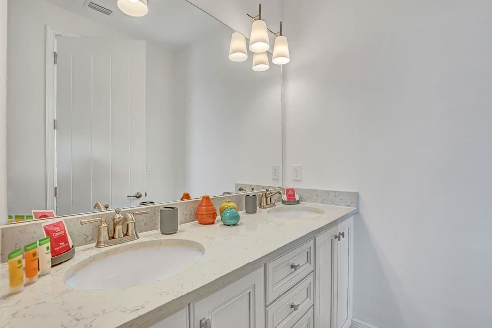 Margarita Ville - Image 29