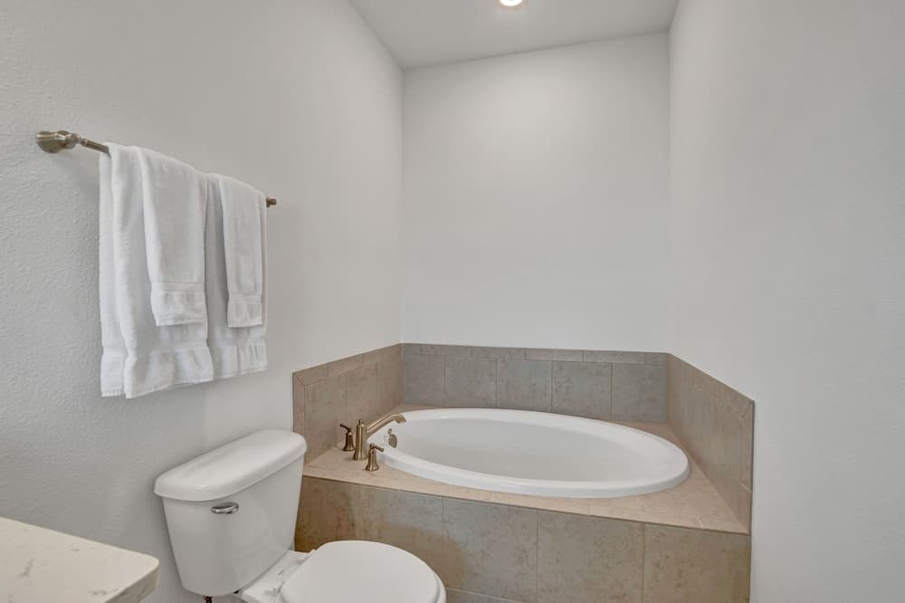 Margarita Ville - Image 32