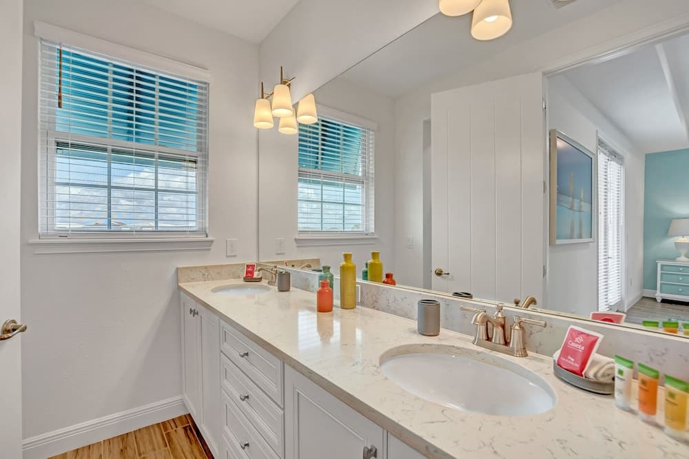 Margarita Ville - Image 38