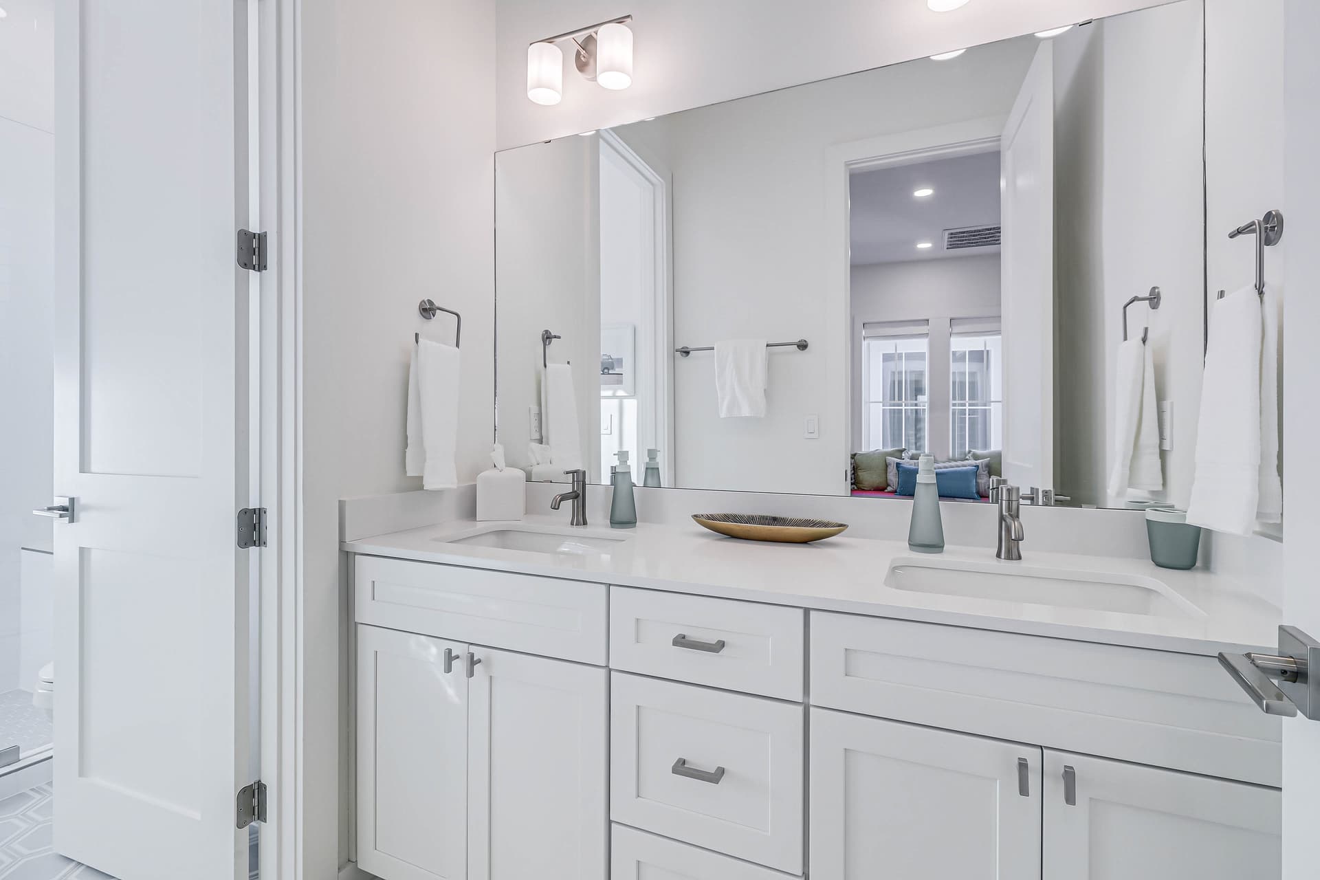 Latin Vibe - Image 35