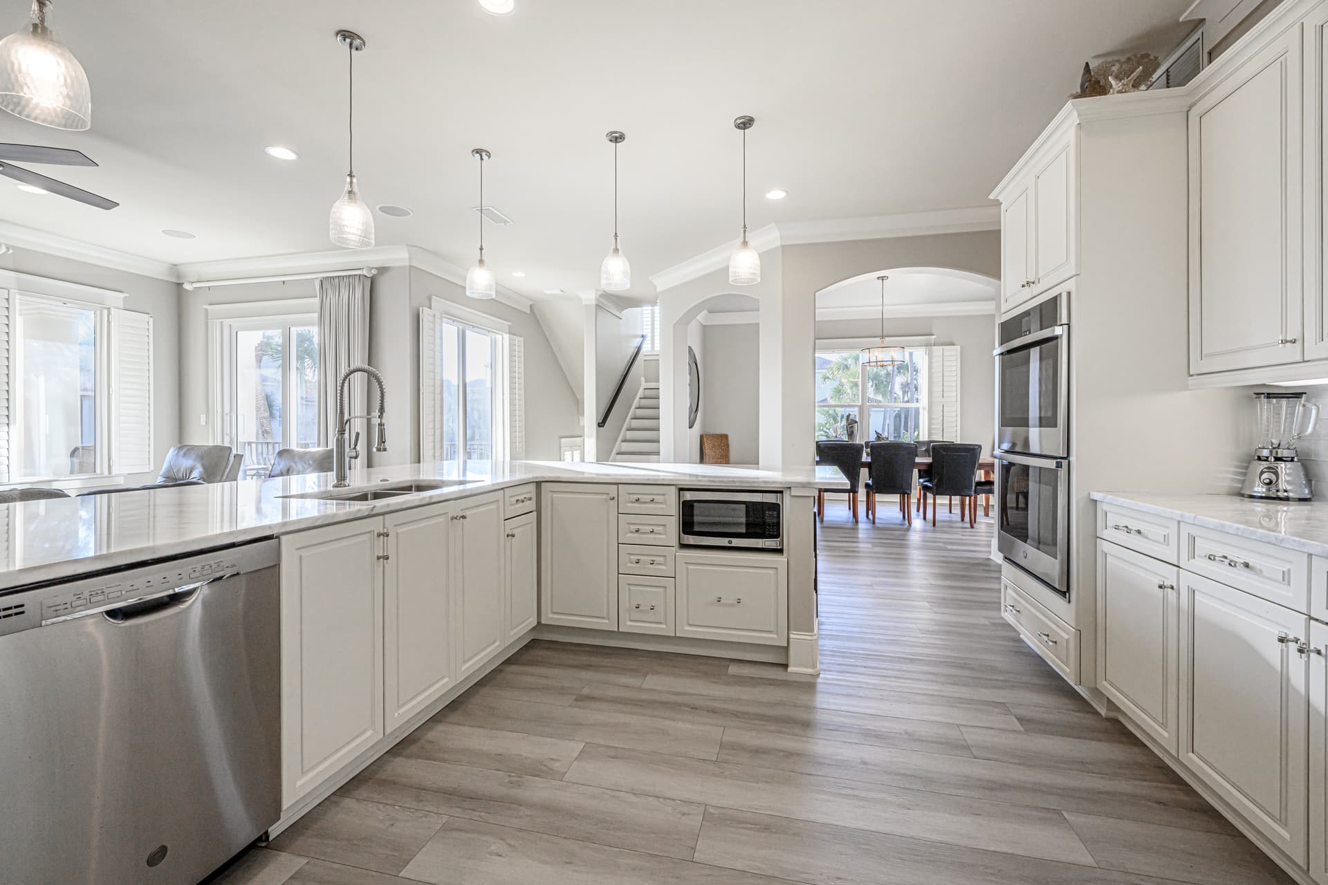 Lavish Escape - Image 10