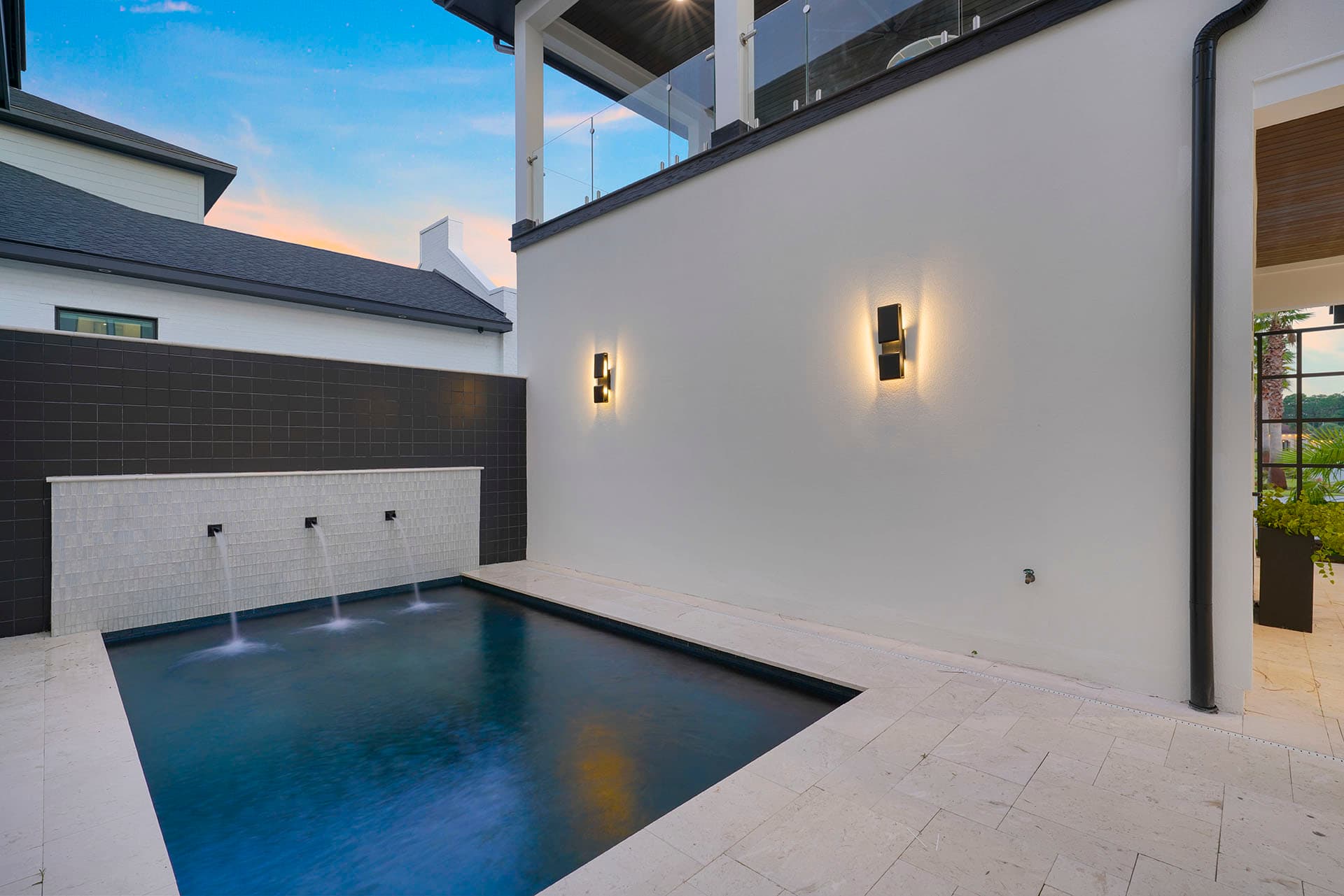 Le Maison Blanc - Image 43