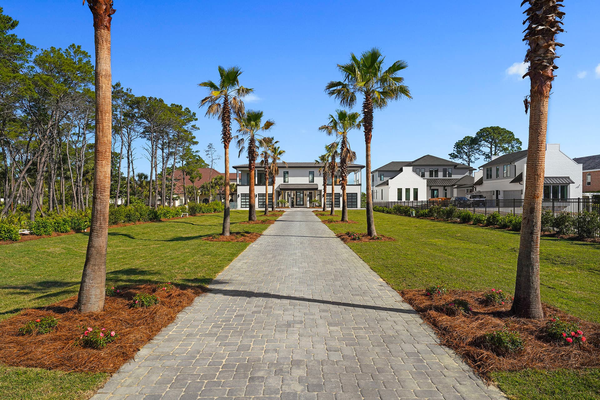 Le Maison Blanc - Image 60