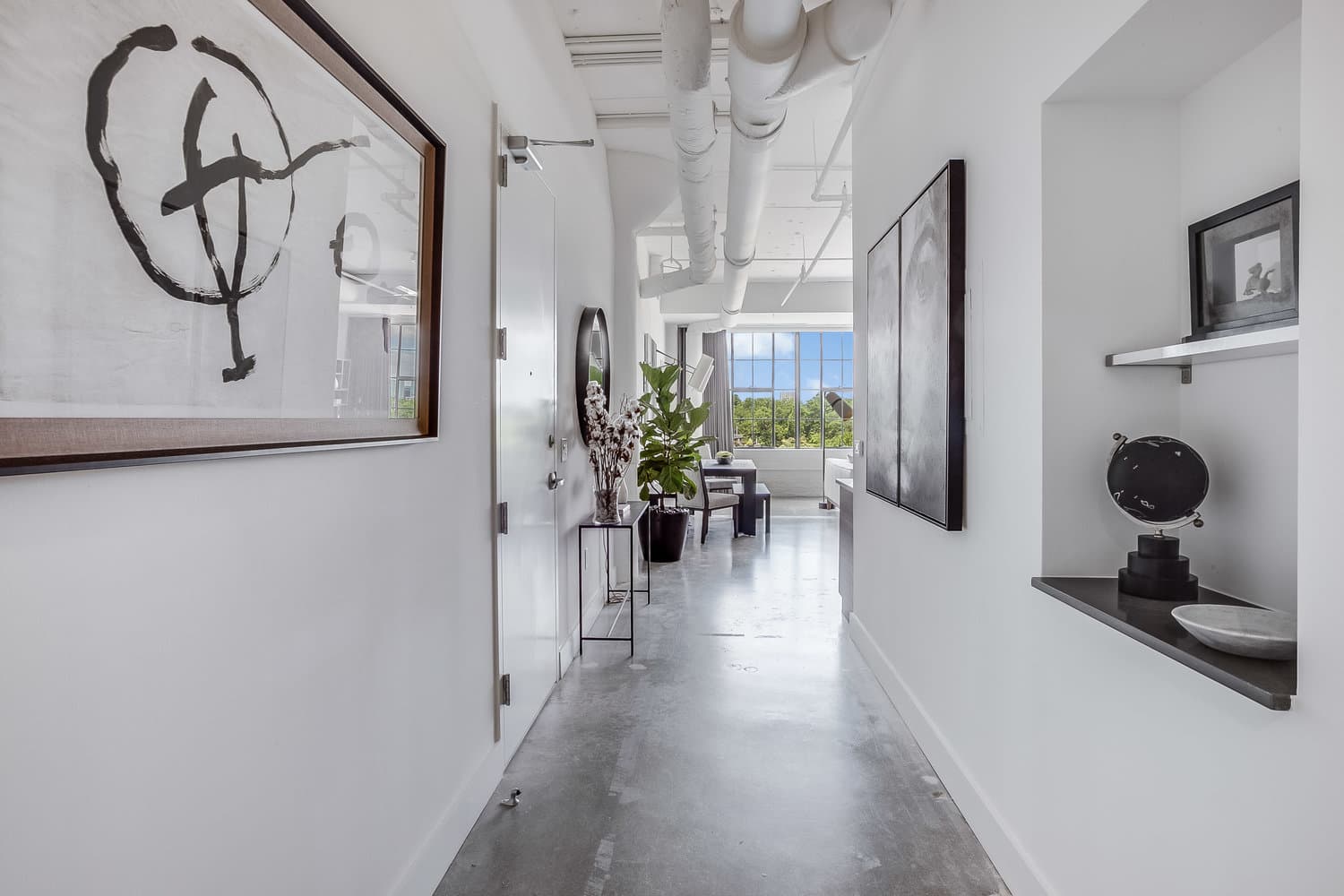 Le Noir Condo - Image 2