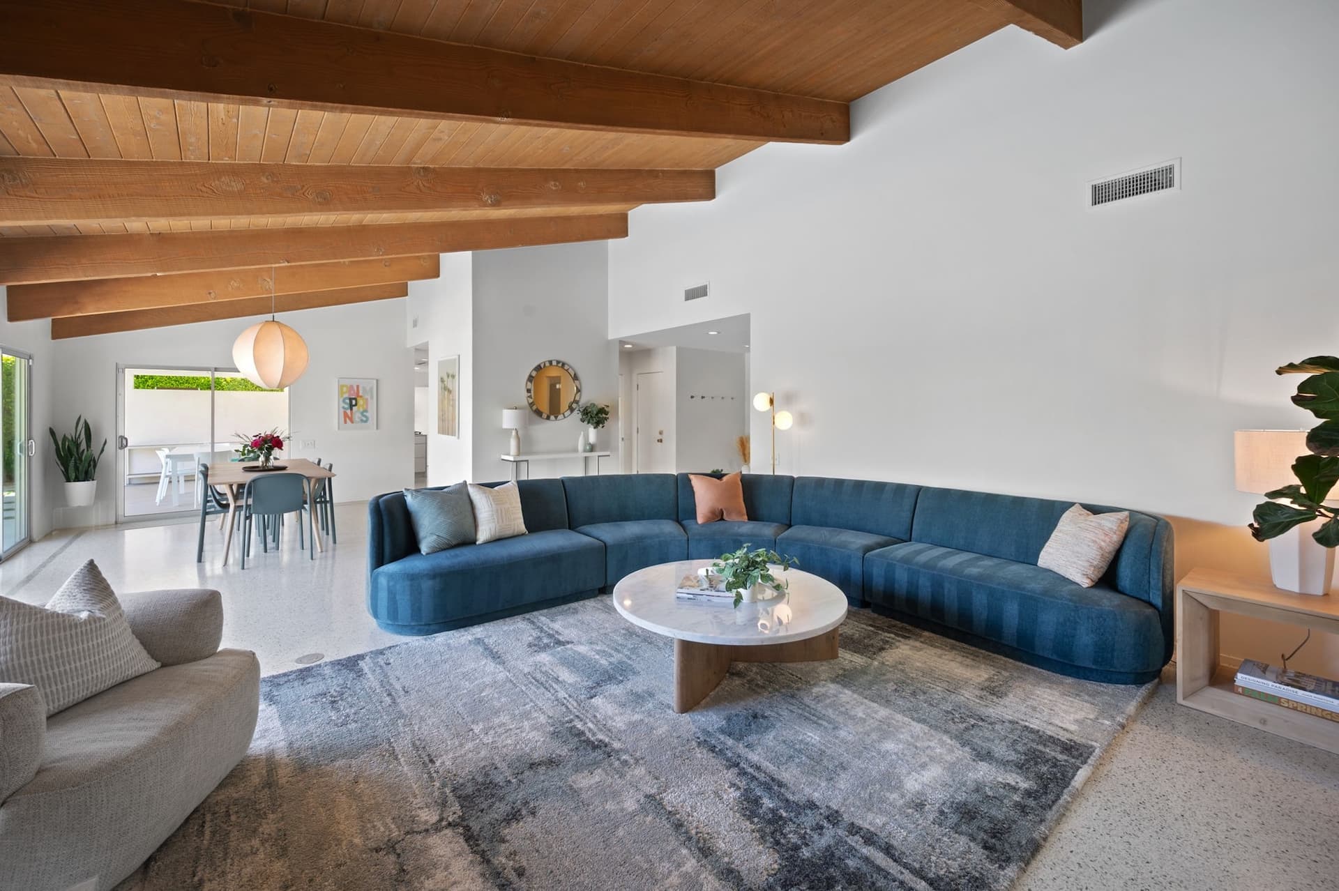 Ledo Lounge - Image 7