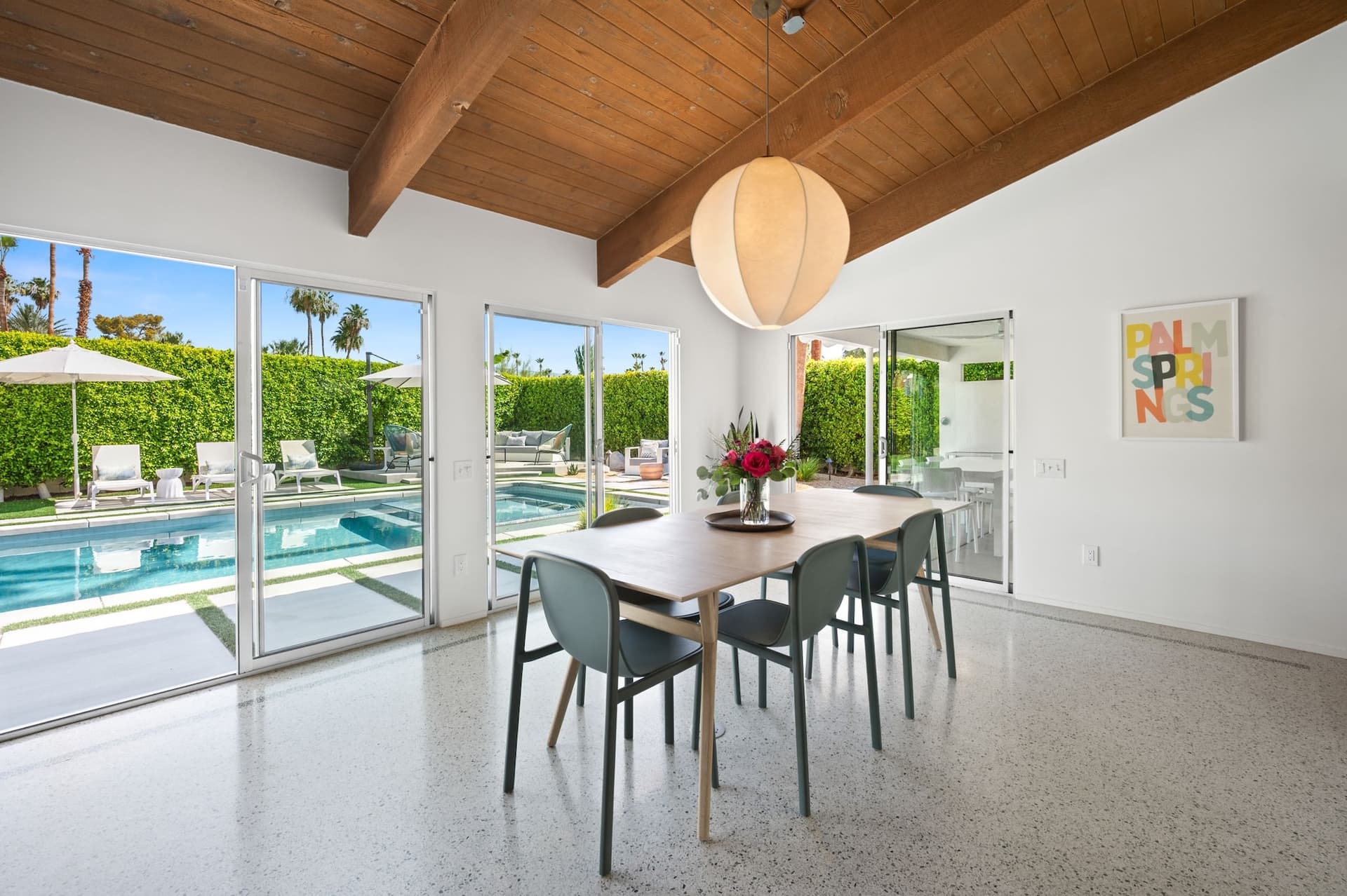 Ledo Lounge - Image 16