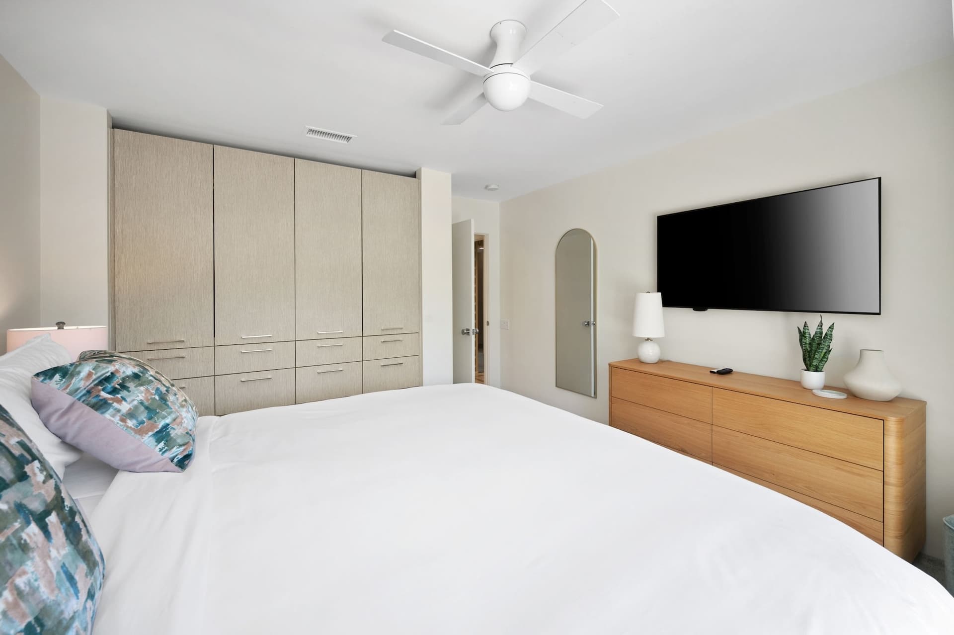 Ledo Lounge - Image 20