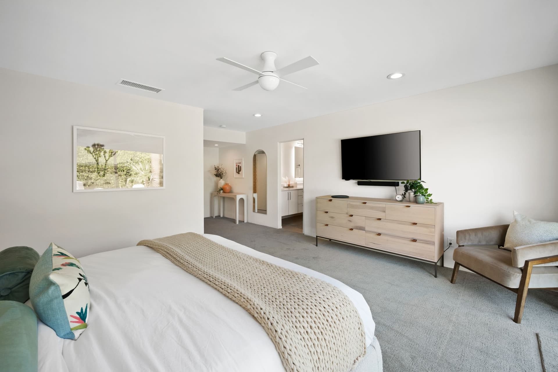 Ledo Lounge - Image 26