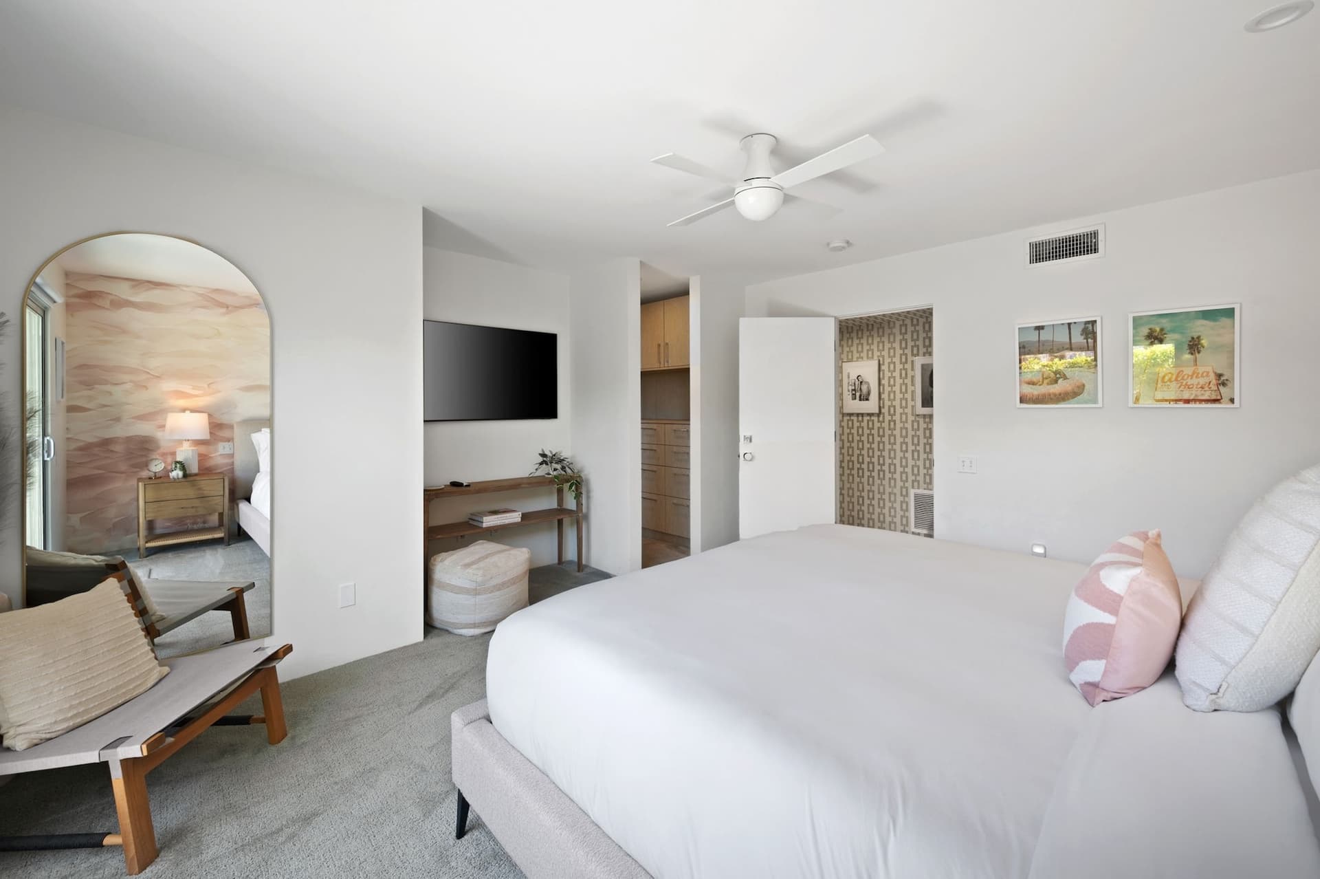 Ledo Lounge - Image 33