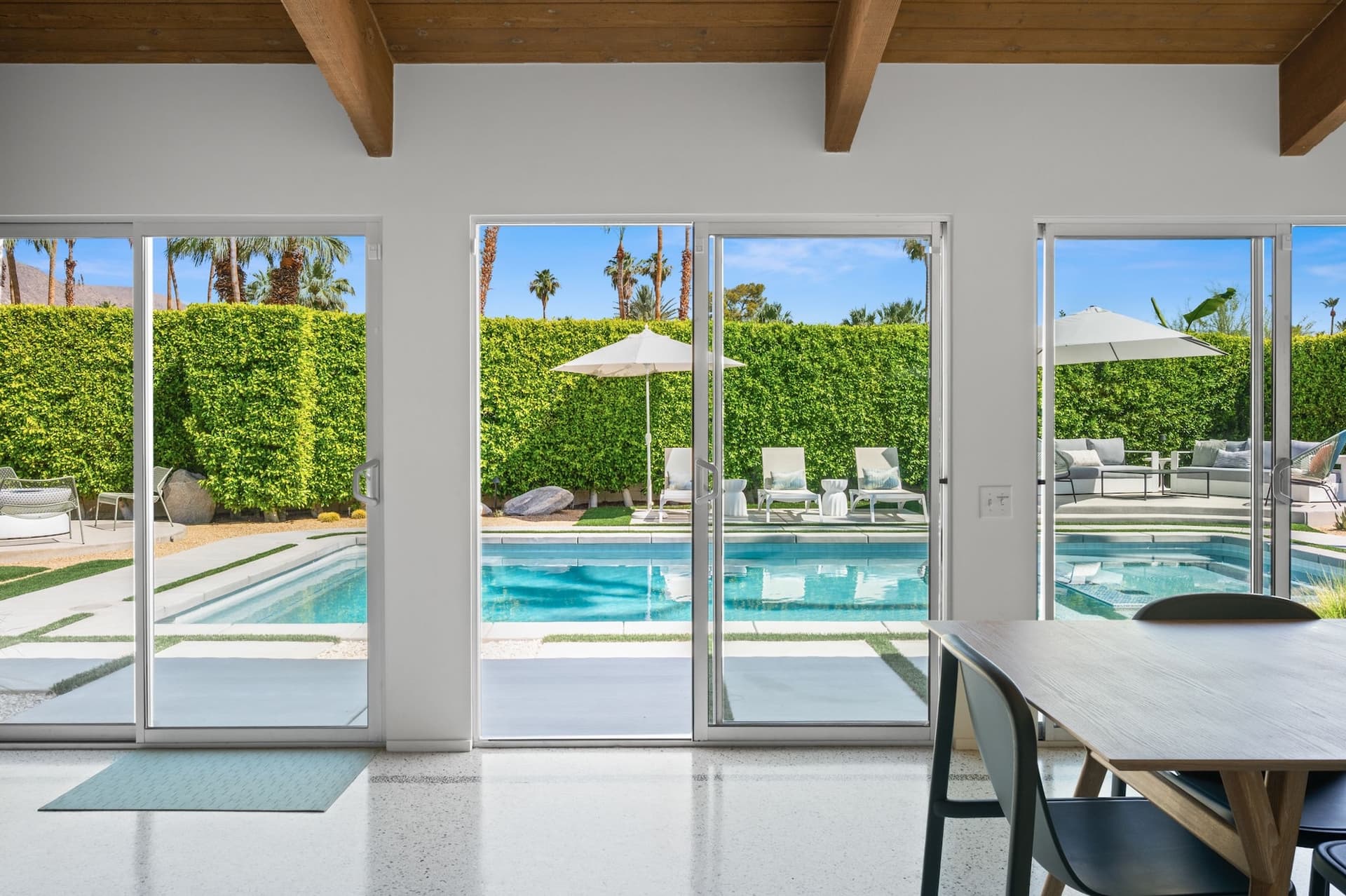 Ledo Lounge - Image 37