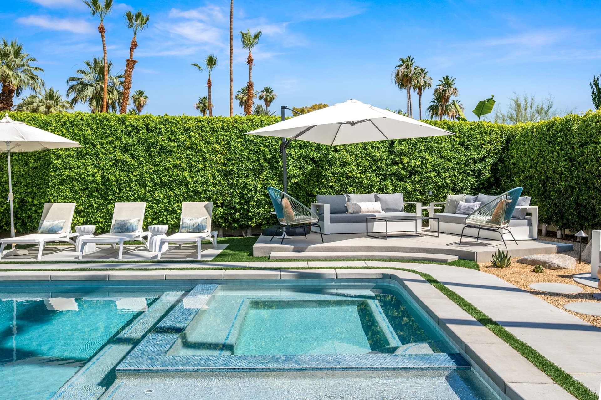 Ledo Lounge - Image 38