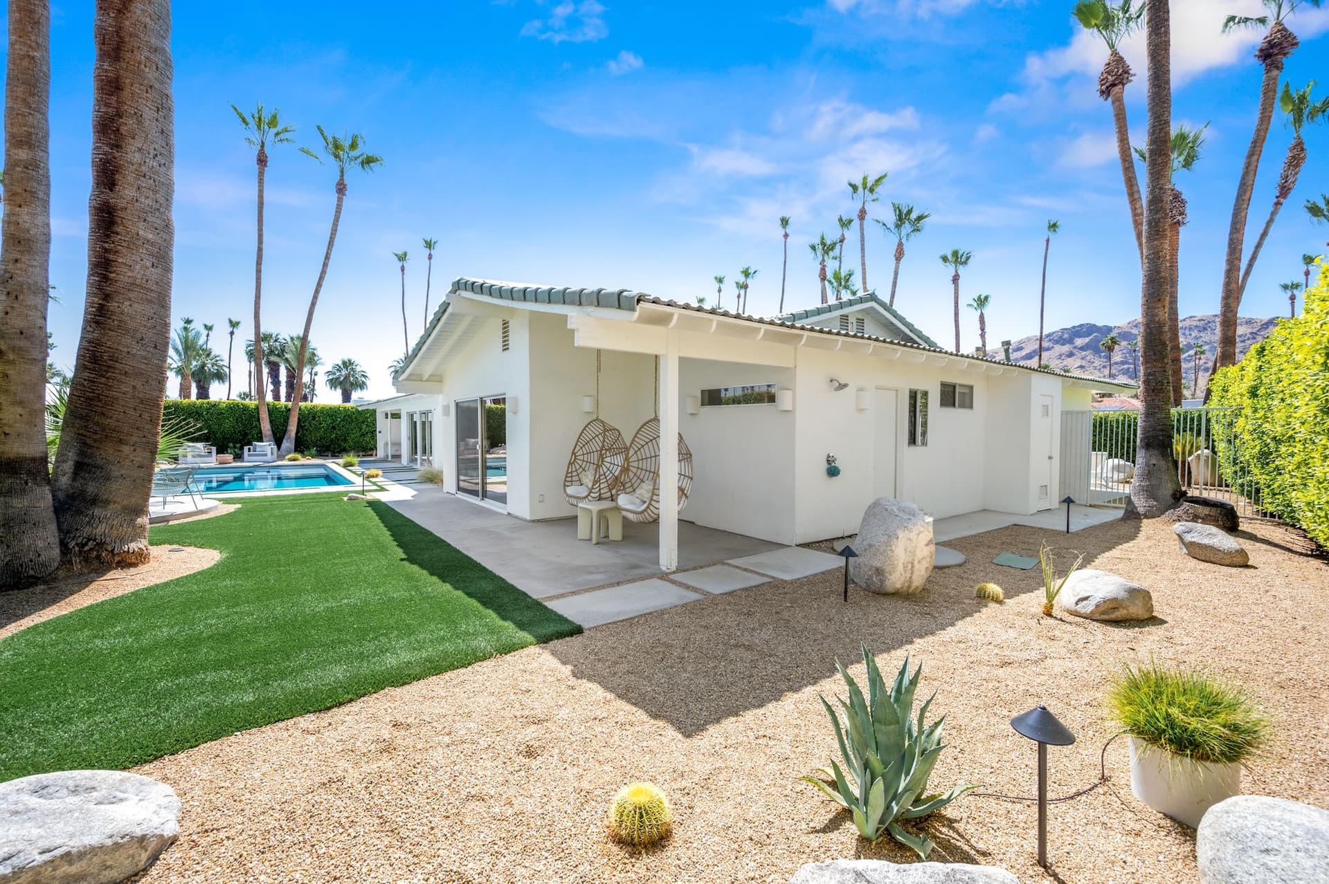 Ledo Lounge - Image 3