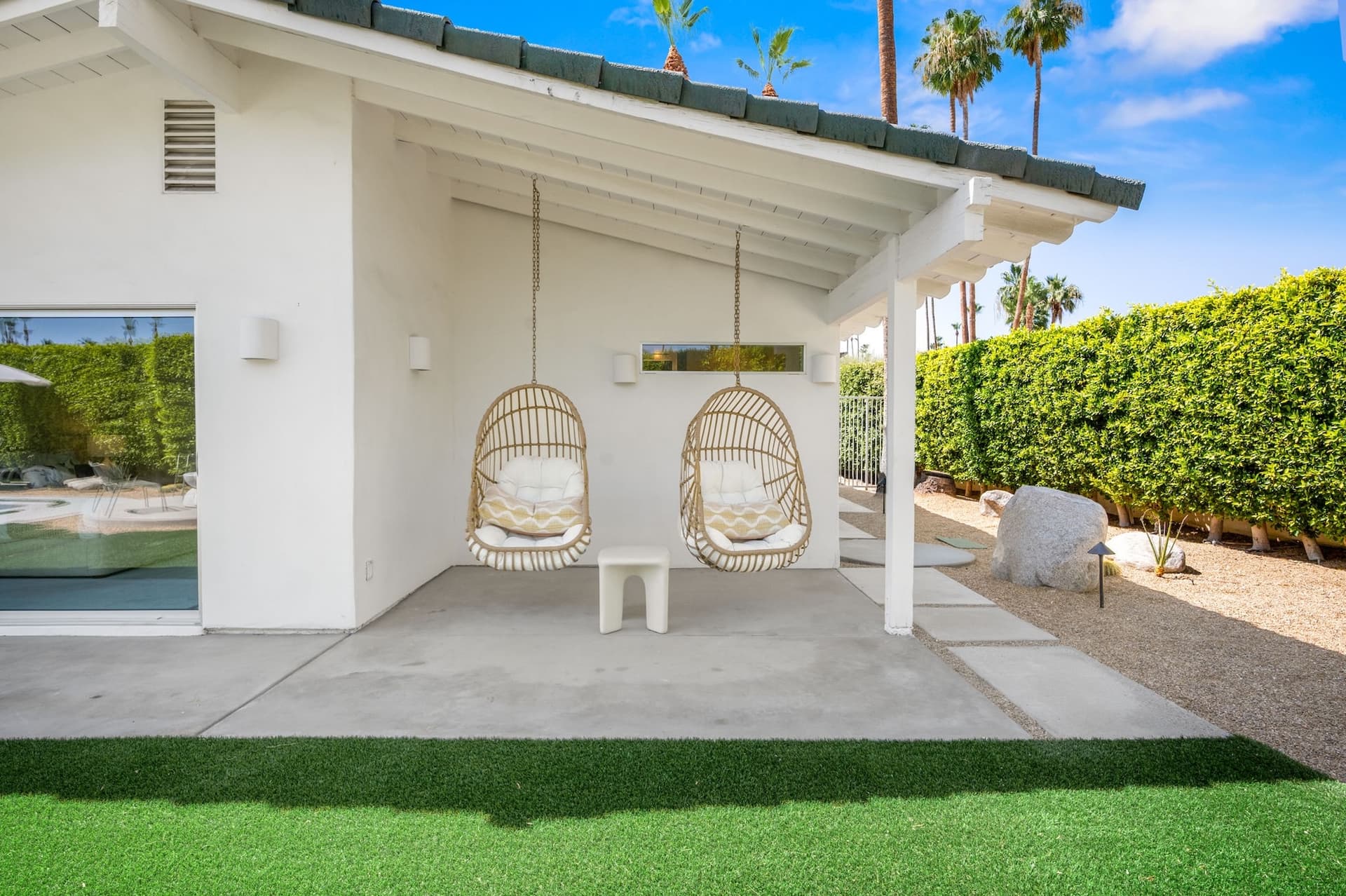 Ledo Lounge - Image 47