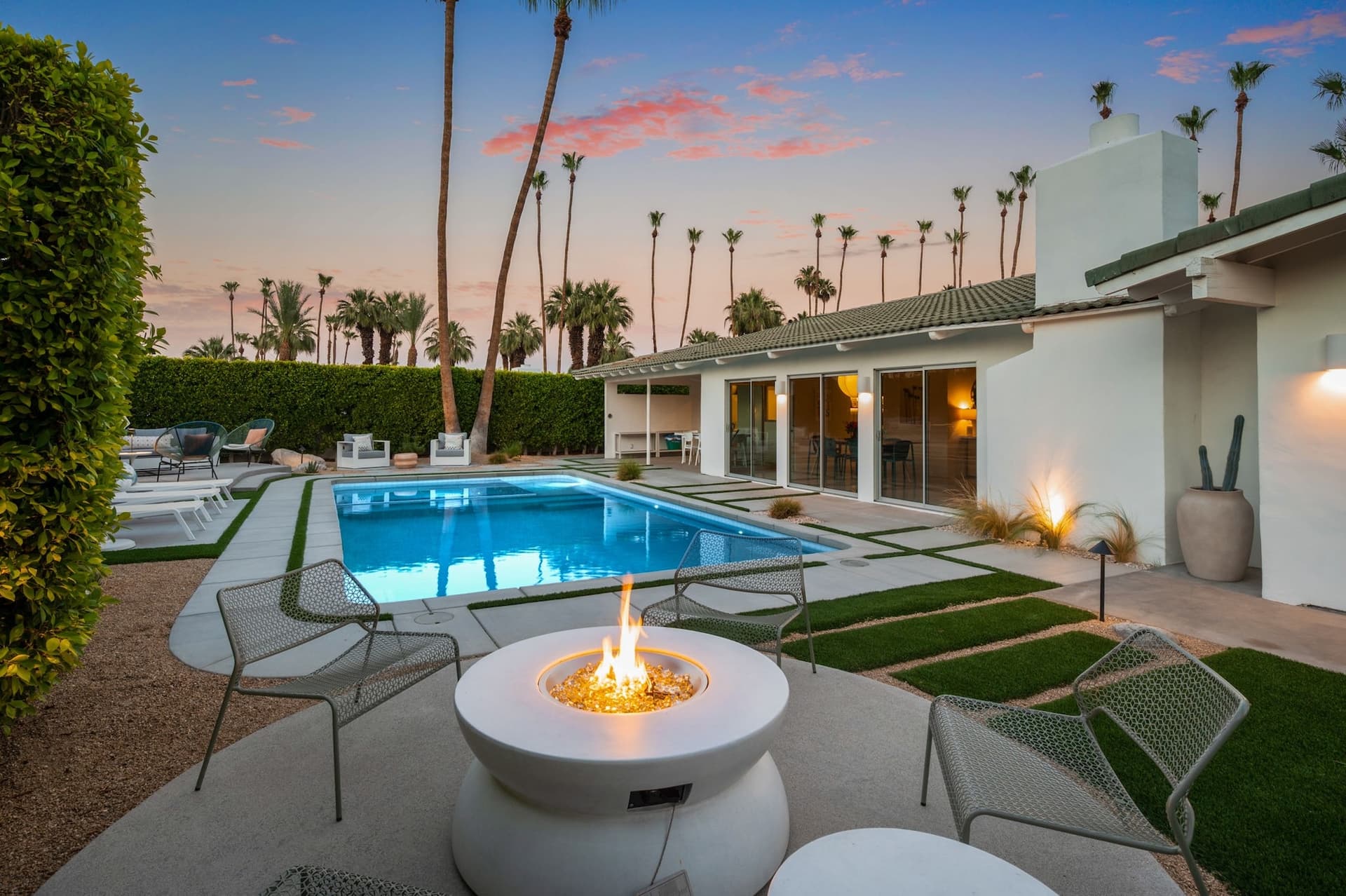 Ledo Lounge - Image 52