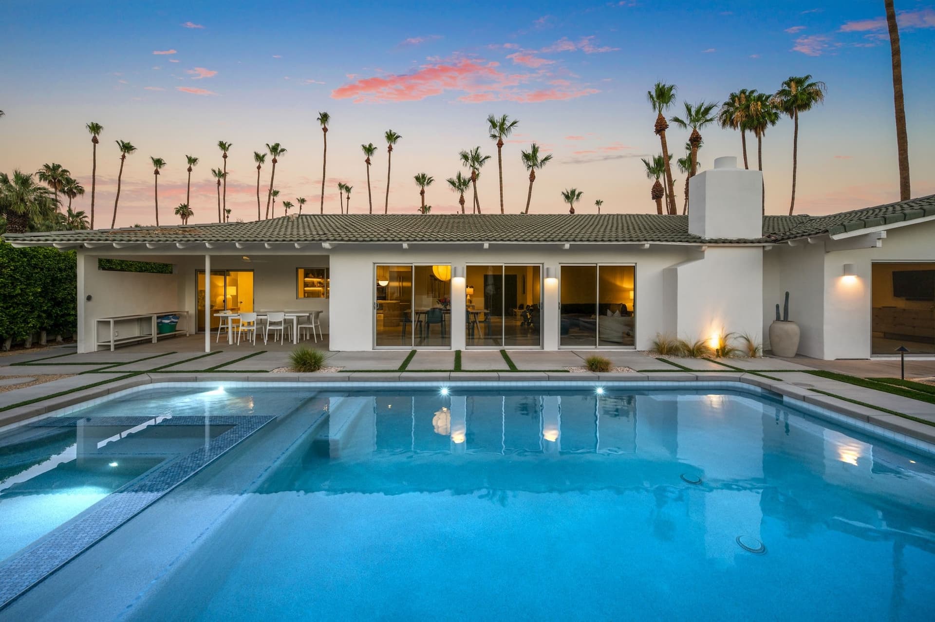 Ledo Lounge - Image 60