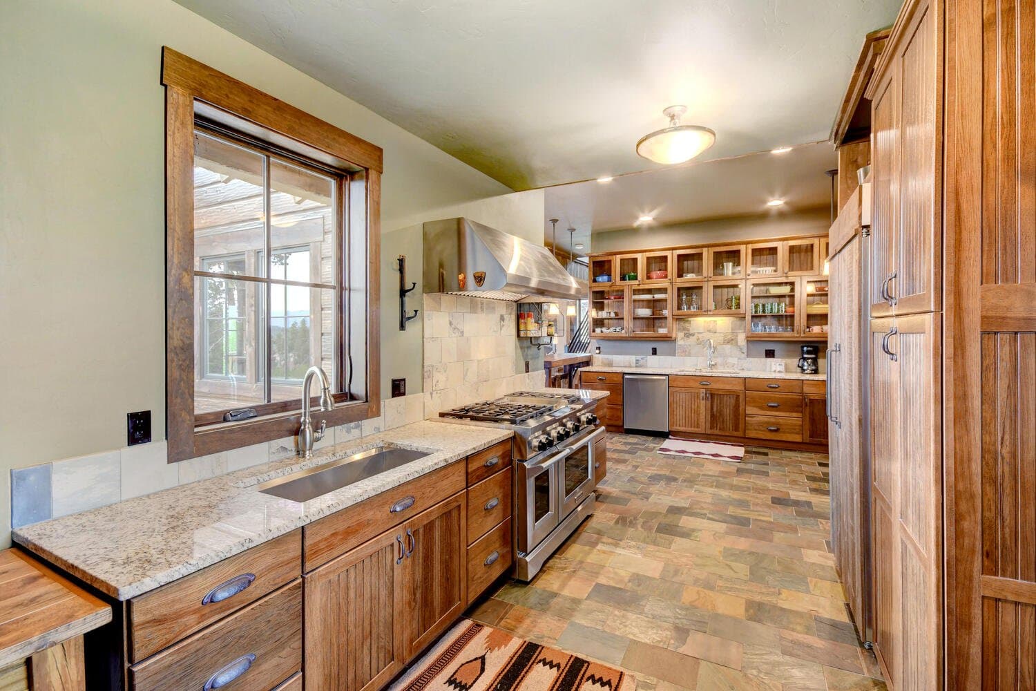 Leland Creek Luxury Home - Image 6