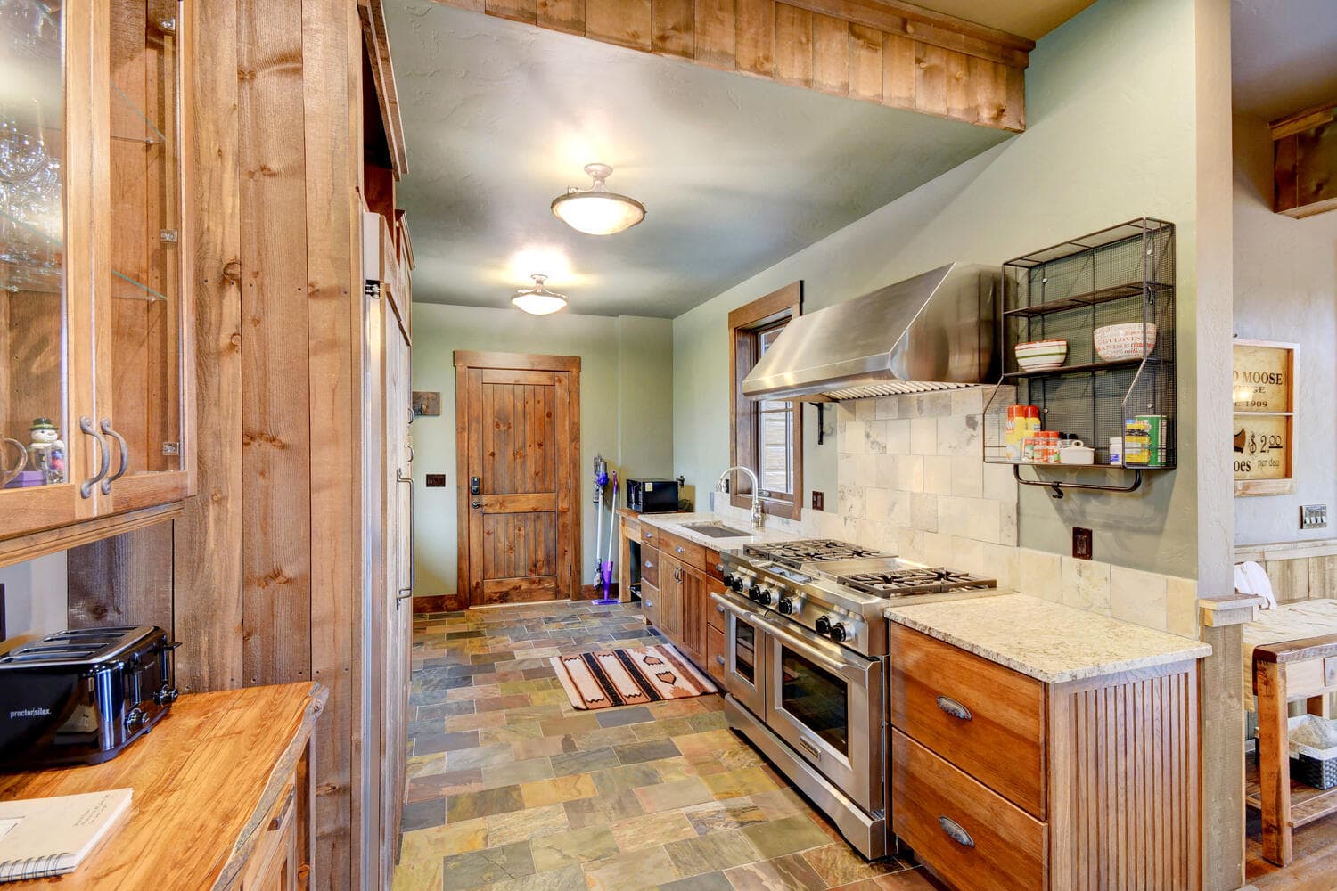 Leland Creek Luxury Home - Image 8