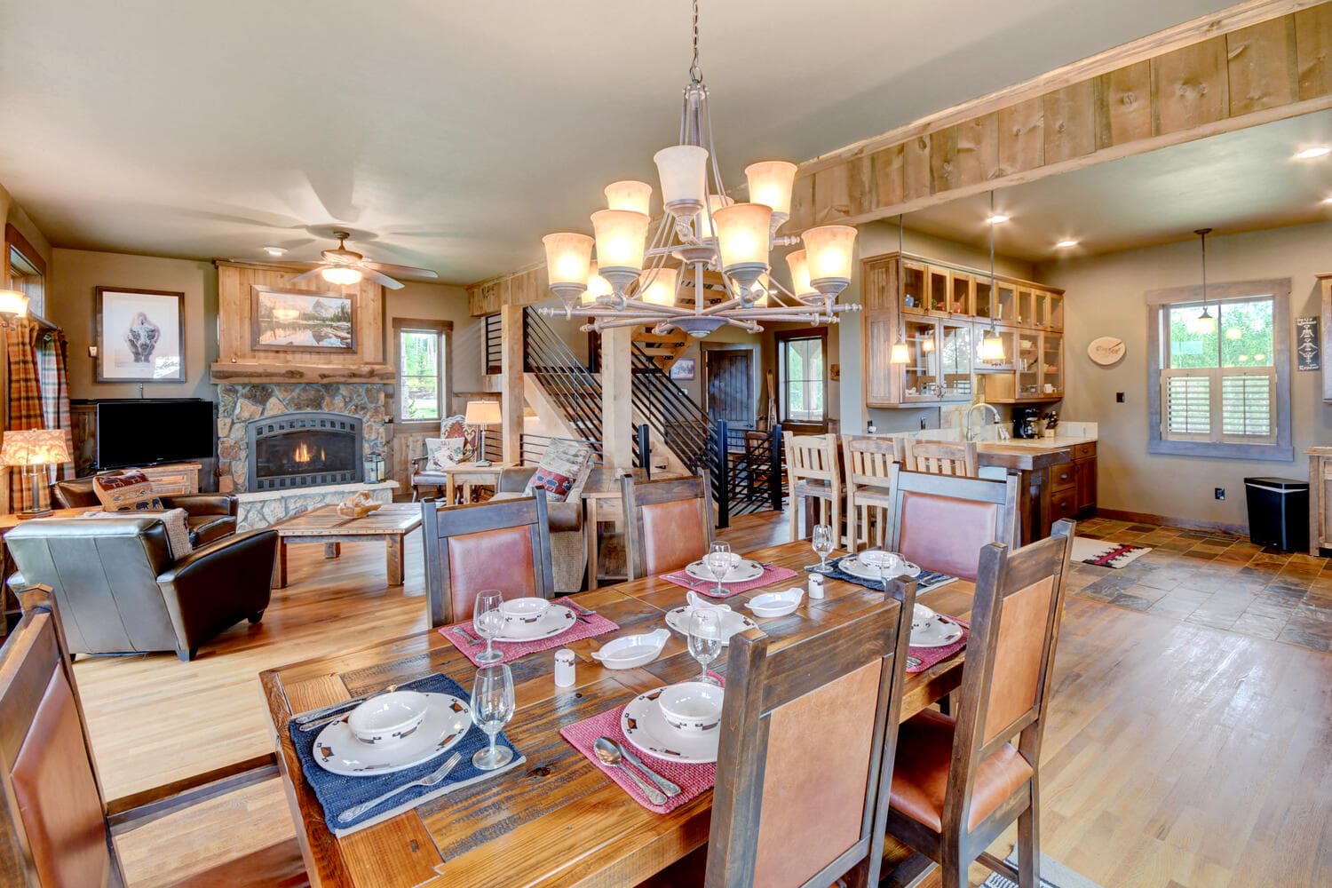 Leland Creek Luxury Home - Image 11