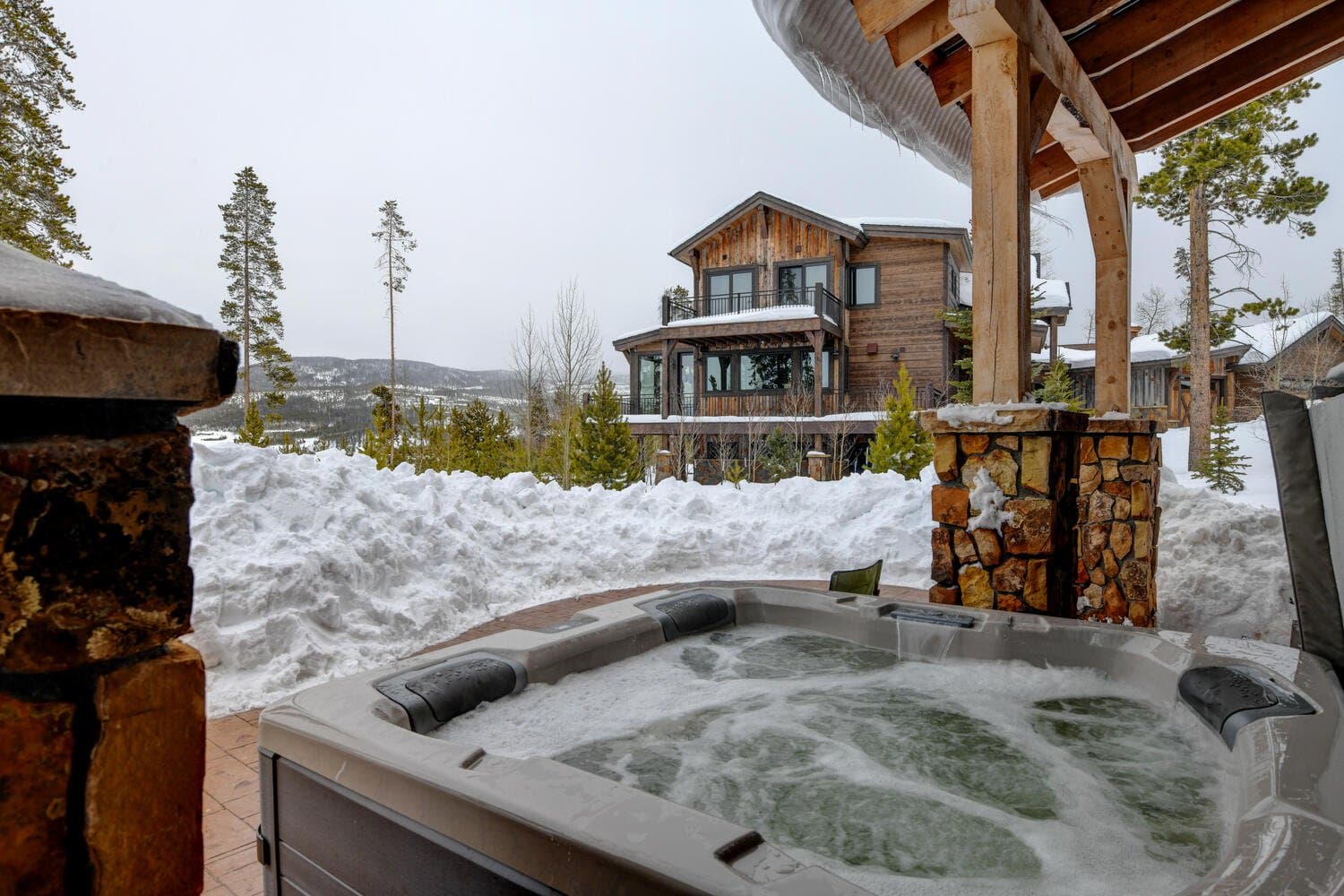 Leland Creek Luxury Home - Image 34