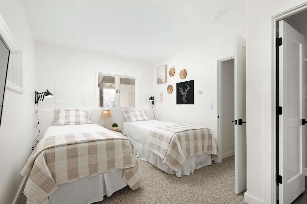 Lemond Place Home - Image 4