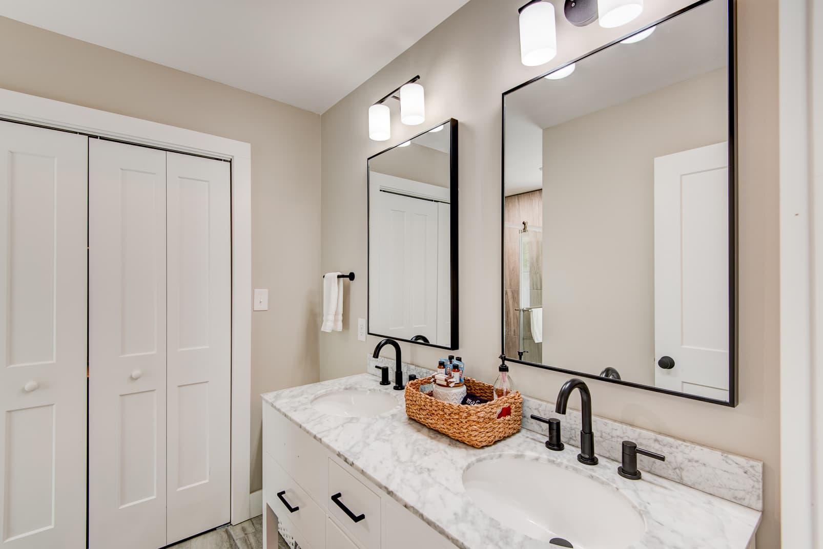 Lessons from Mars Home - Image 19