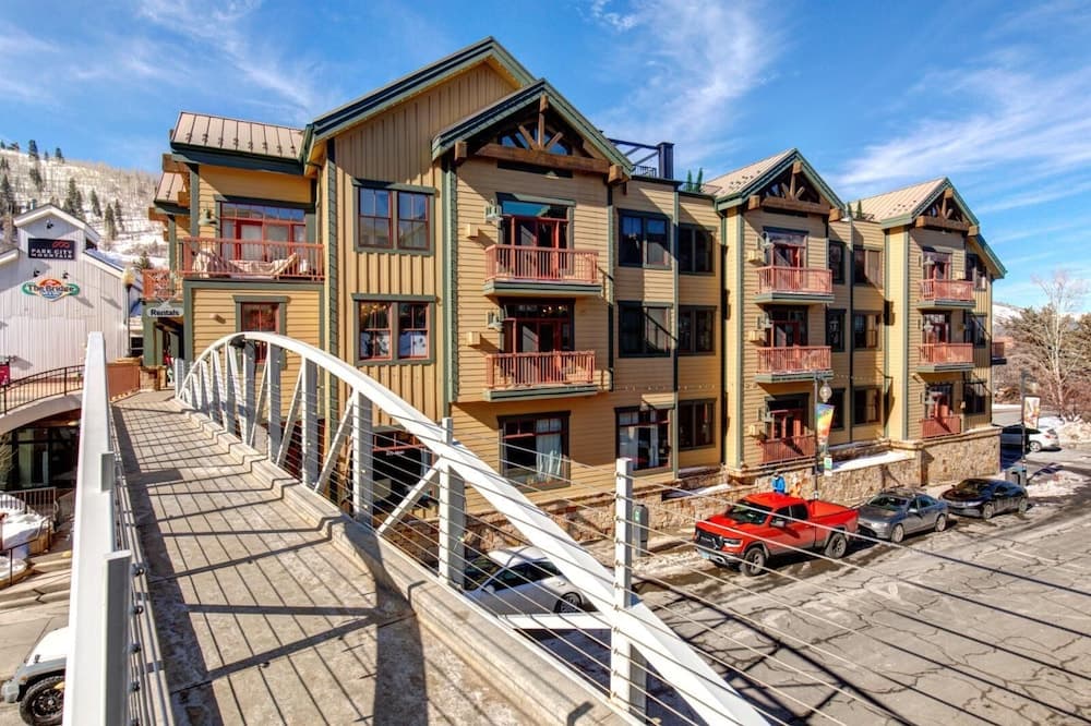 Lift Lodge #103 - Image 34