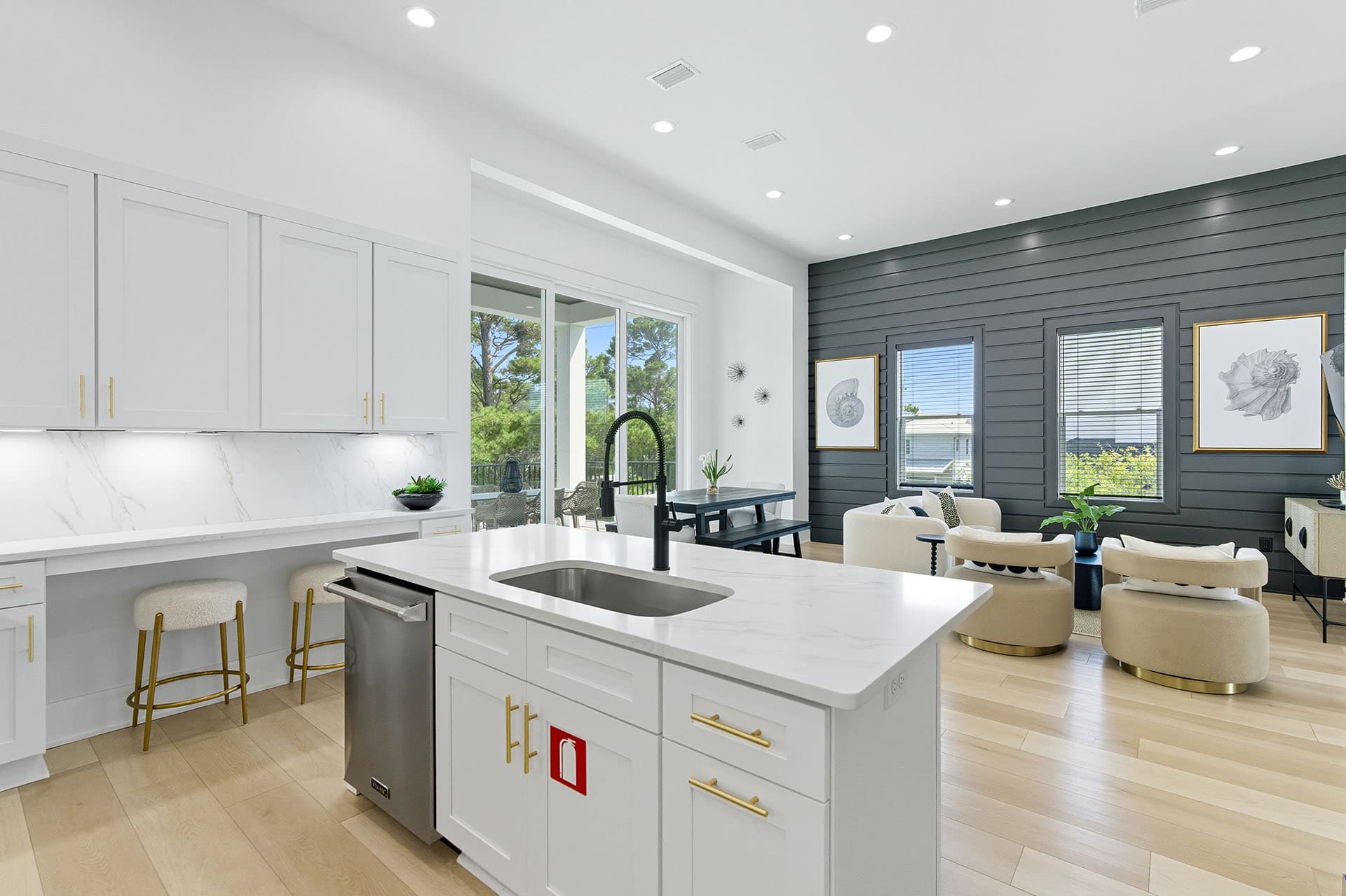 Lilly's Pad - Image 8