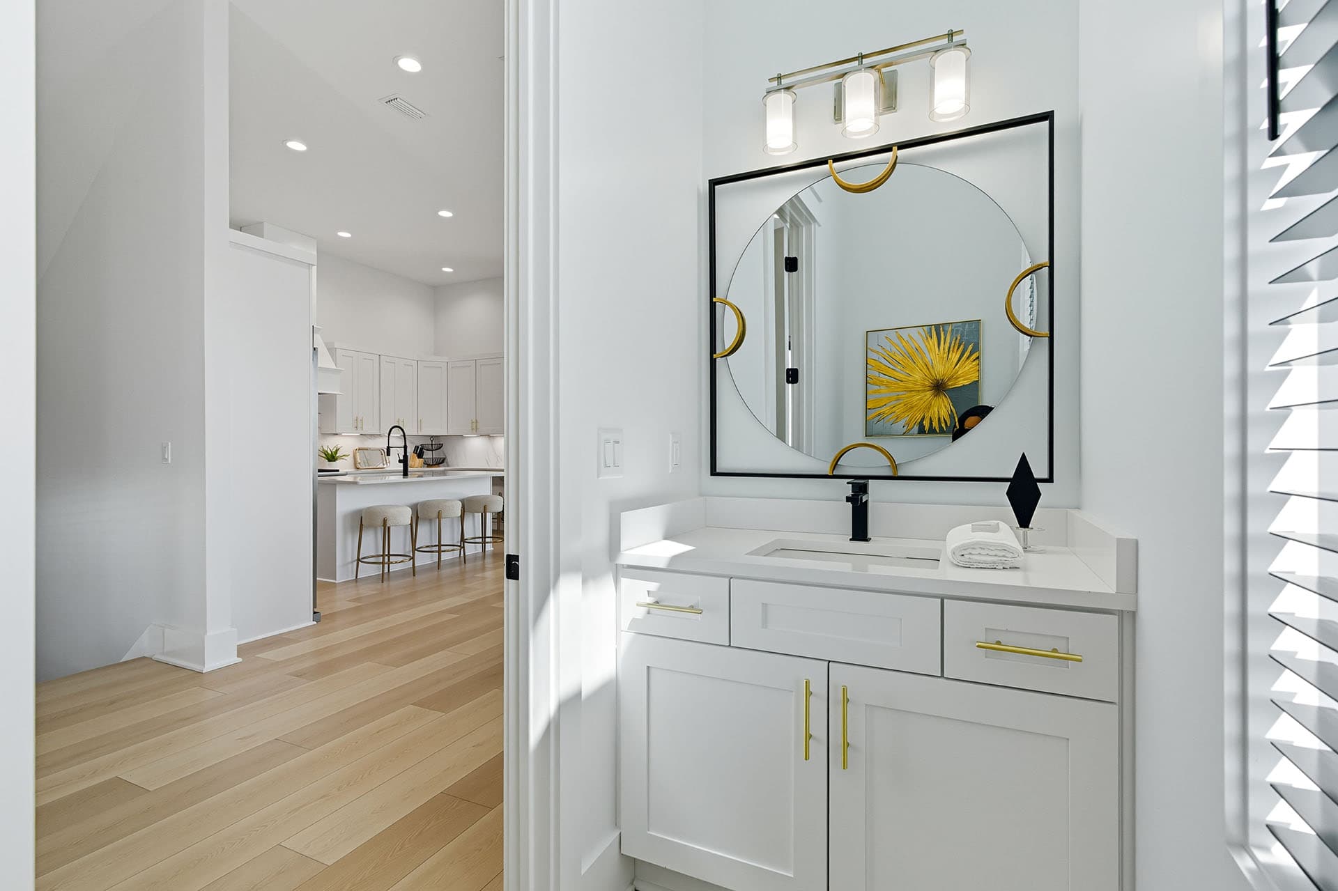 Lilly's Pad - Image 14