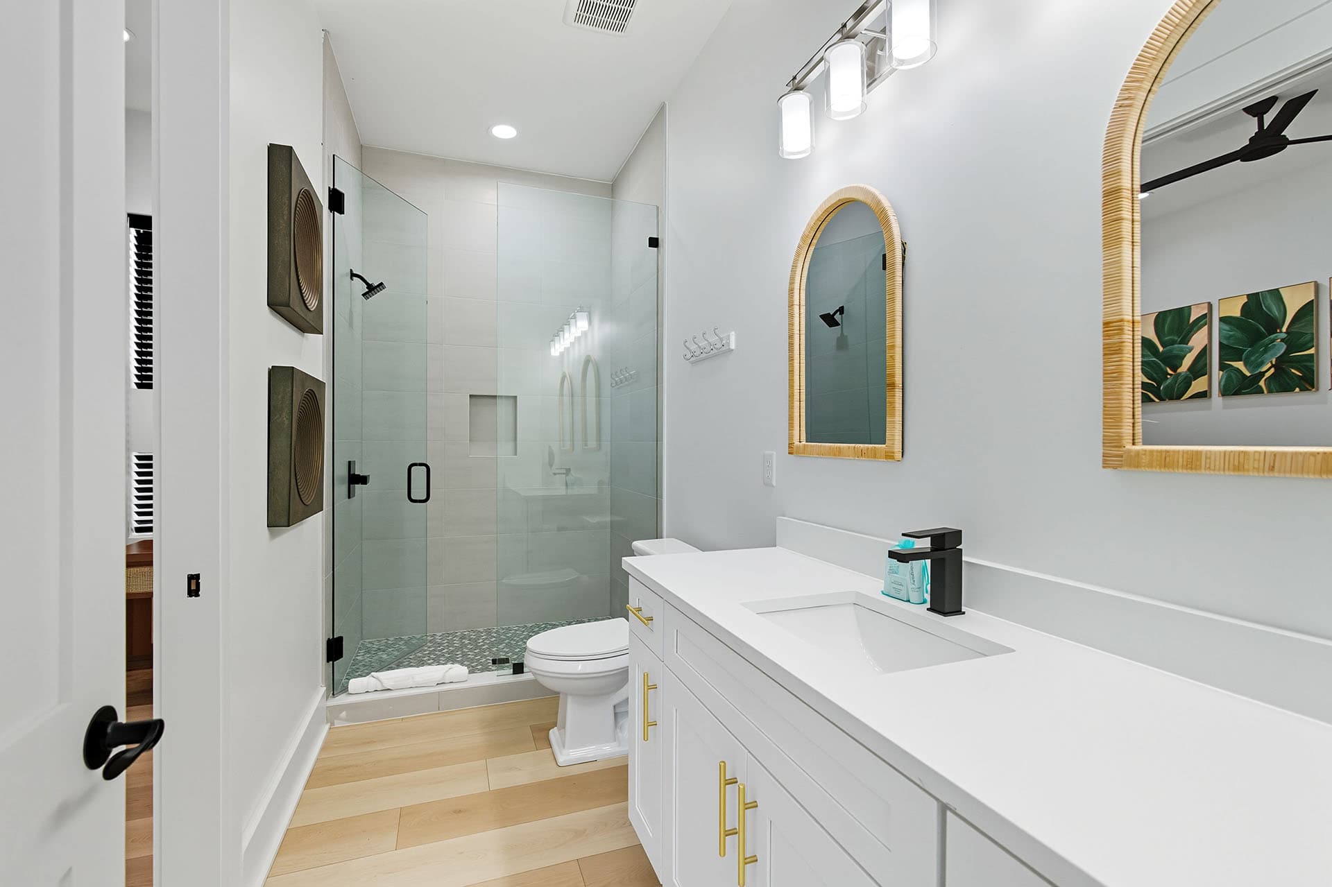 Lilly's Pad - Image 22