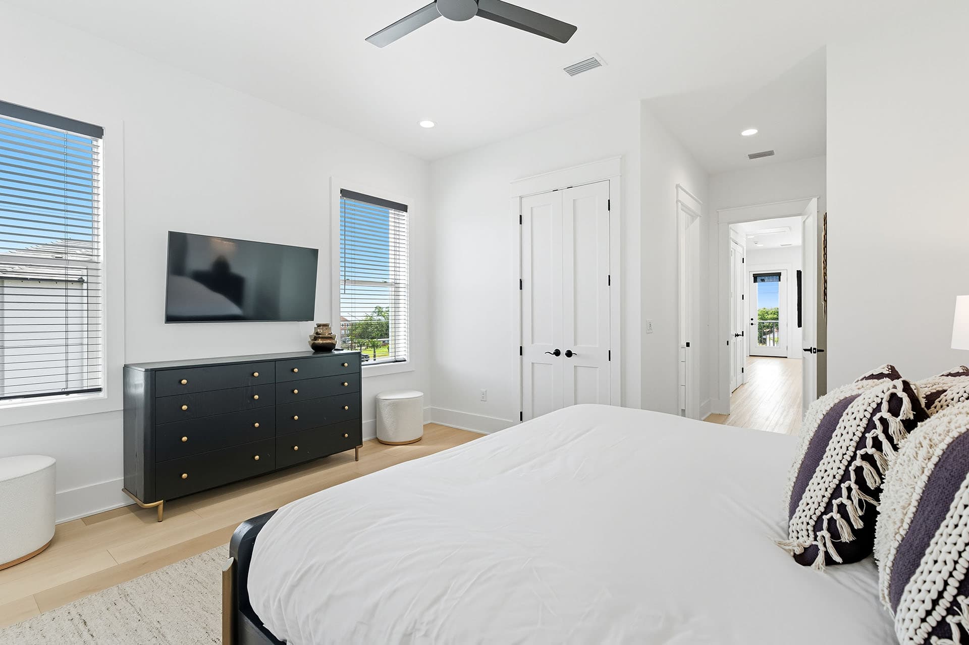 Lilly's Pad - Image 28