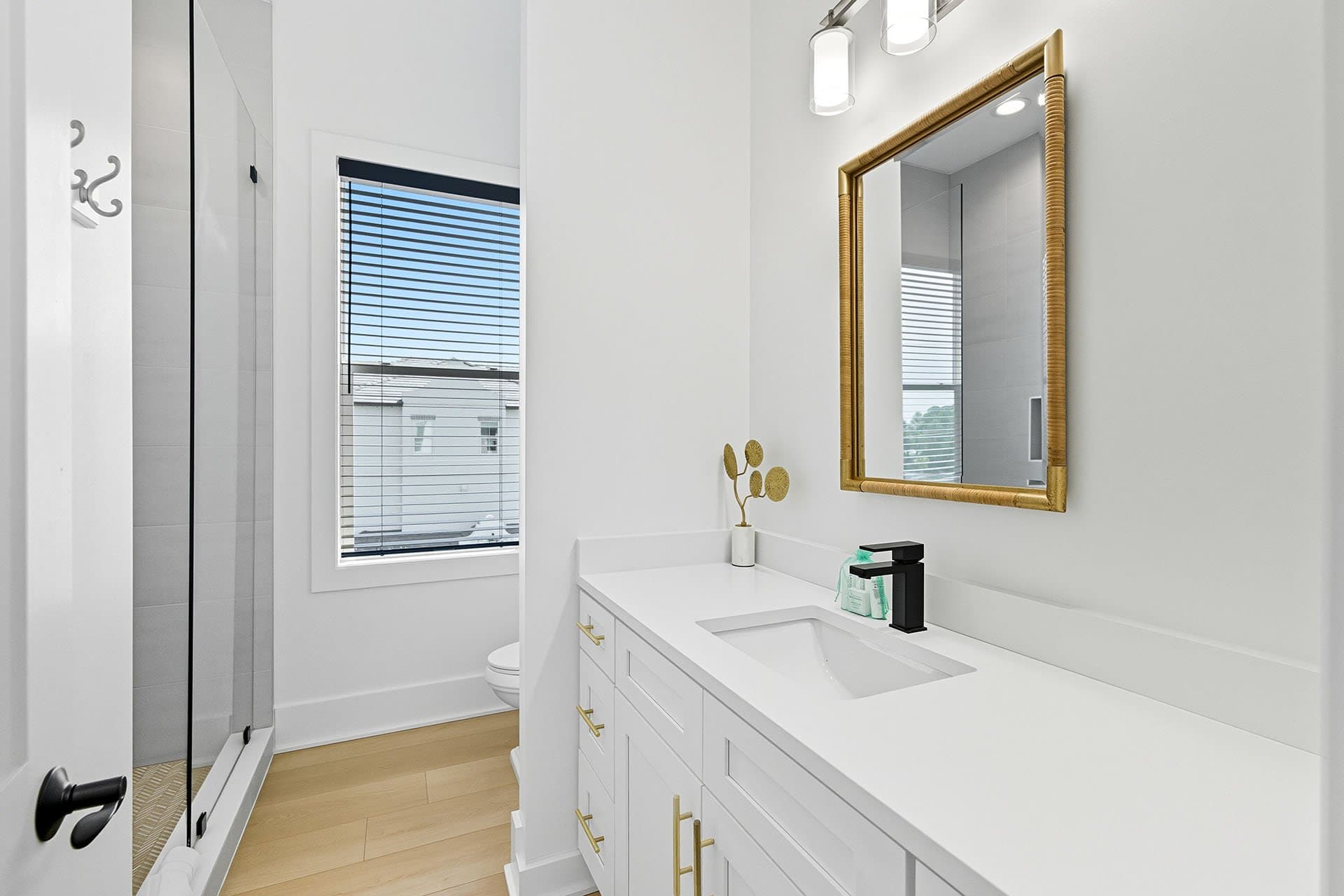 Lilly's Pad - Image 29