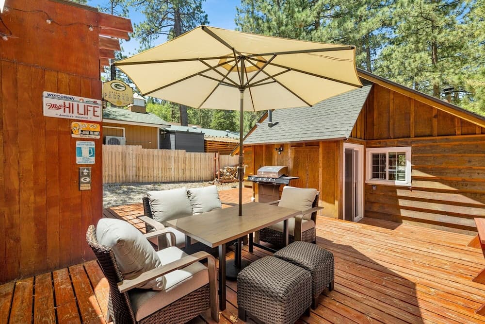 Lily's Bear Cabin #2544 - Image 2