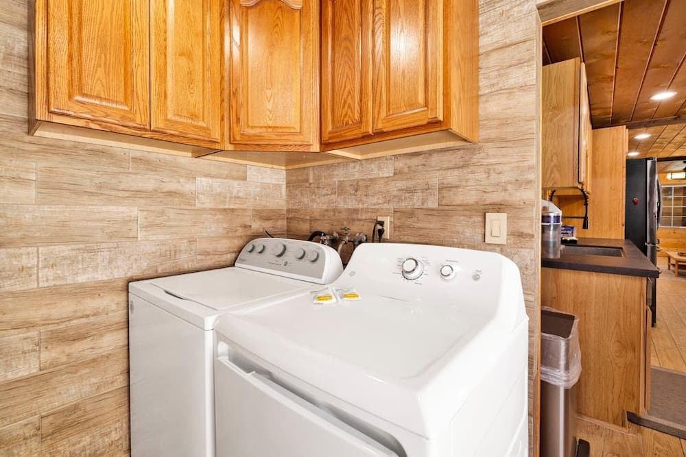 Lily's Bear Cabin #2544 - Image 18