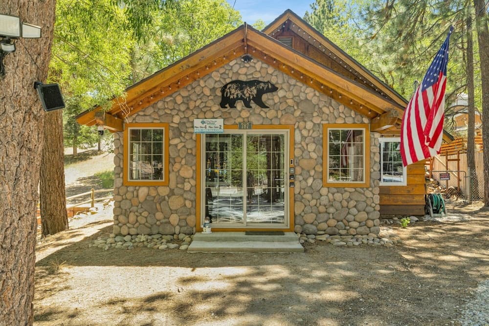 Lily's Bear Cabin #2544 - Image 22