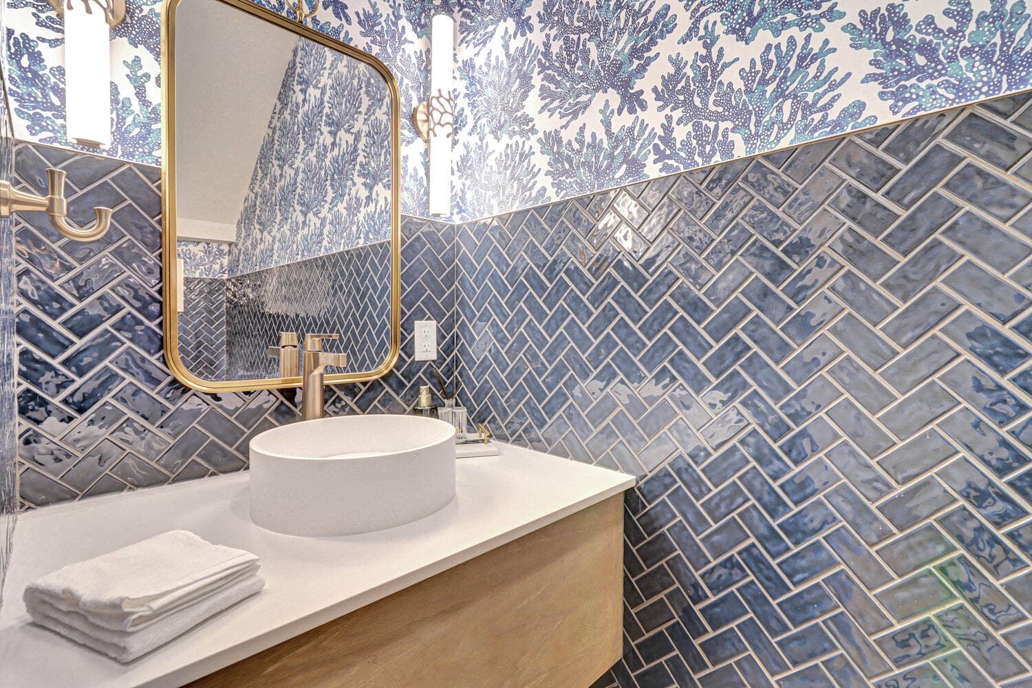 Lime in the Coconut - Image 34