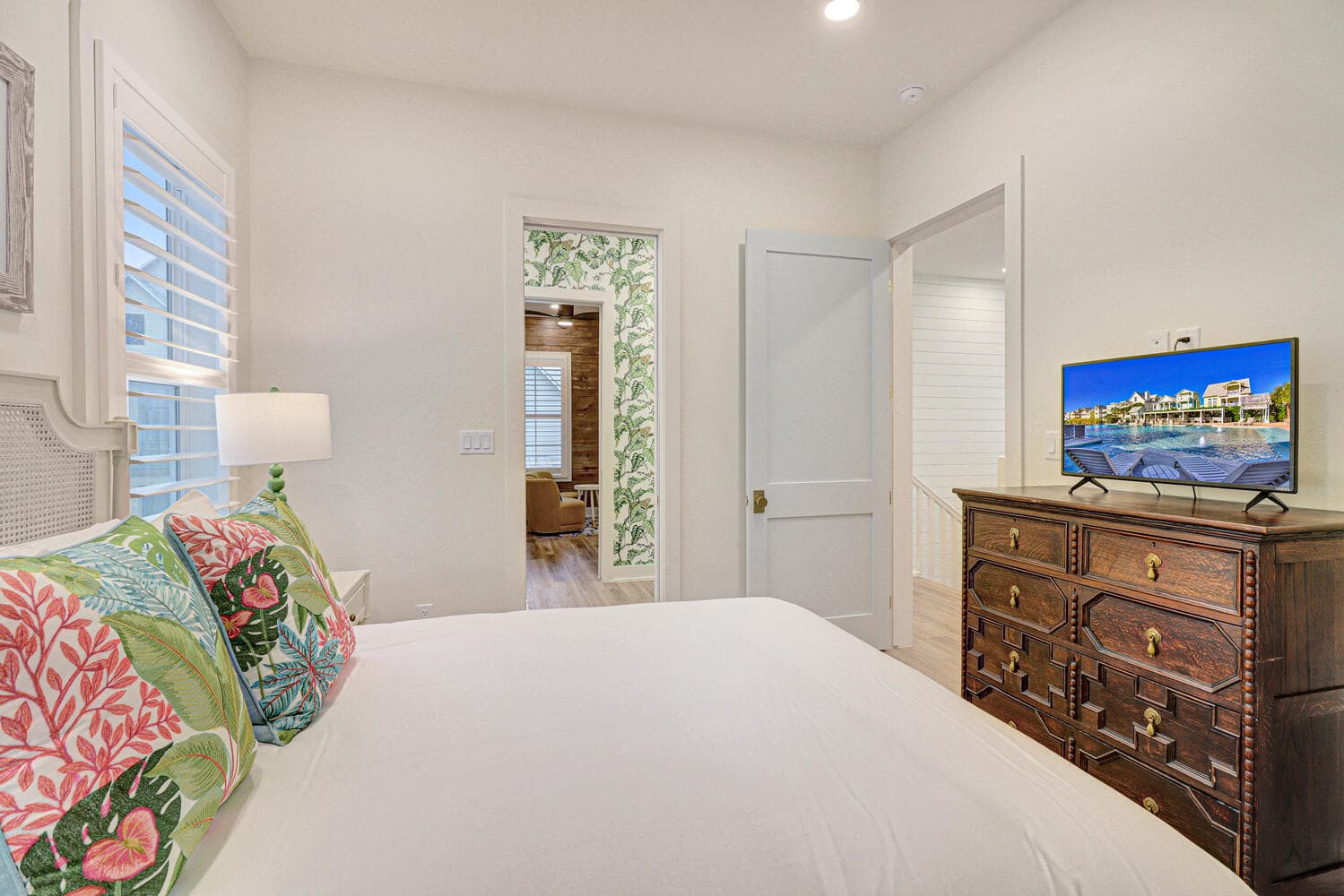 Lime in the Coconut - Image 30