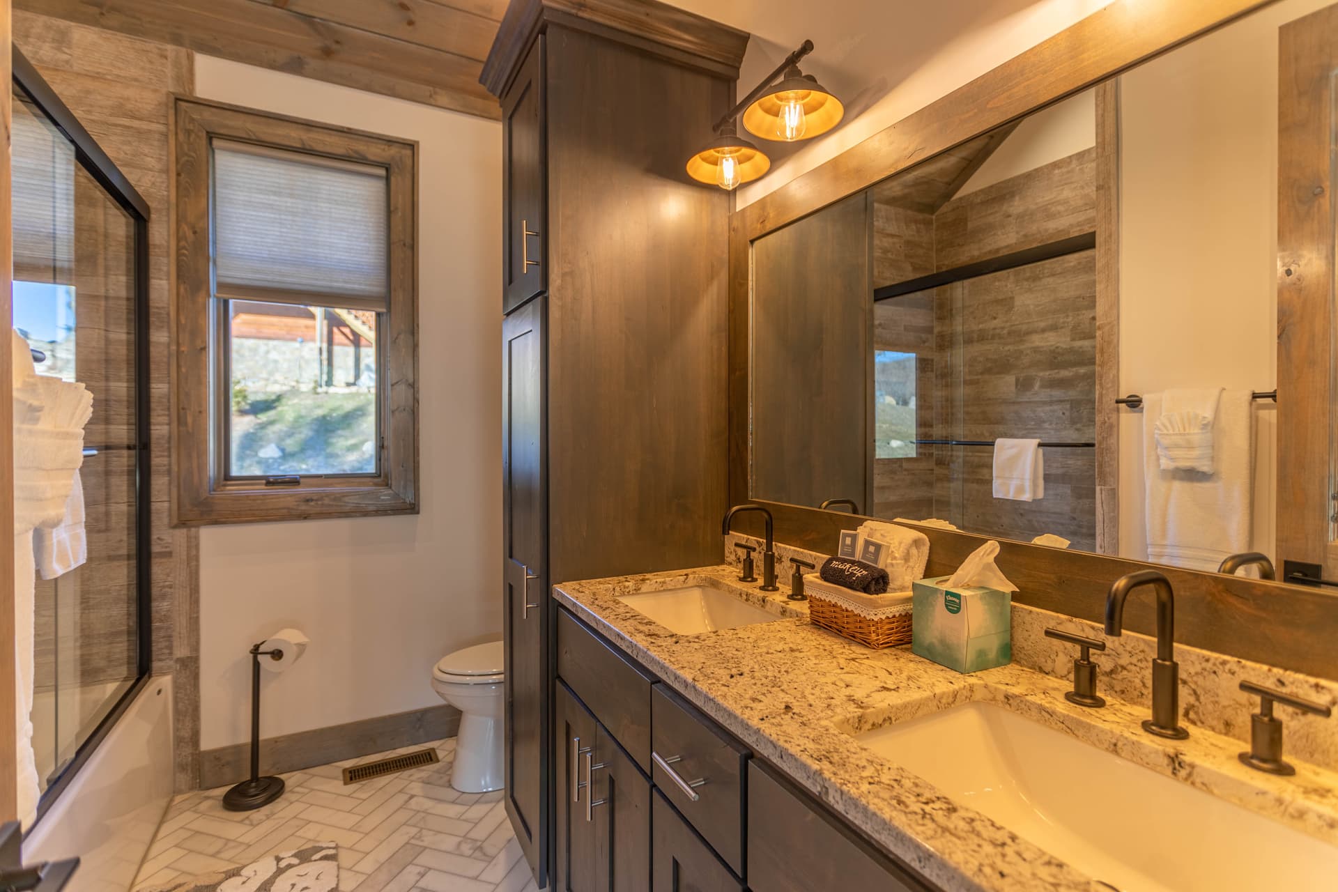 Little Big Bear Home - Image 13