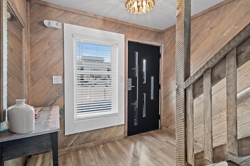 Little House on the Beach - Image 56