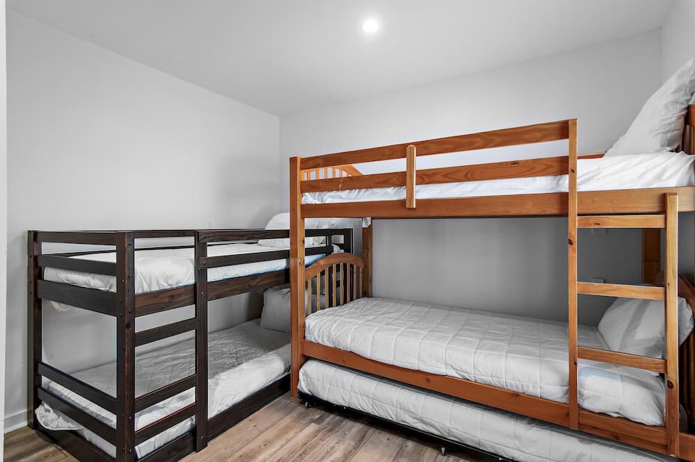 Little House on the Beach - Image 5