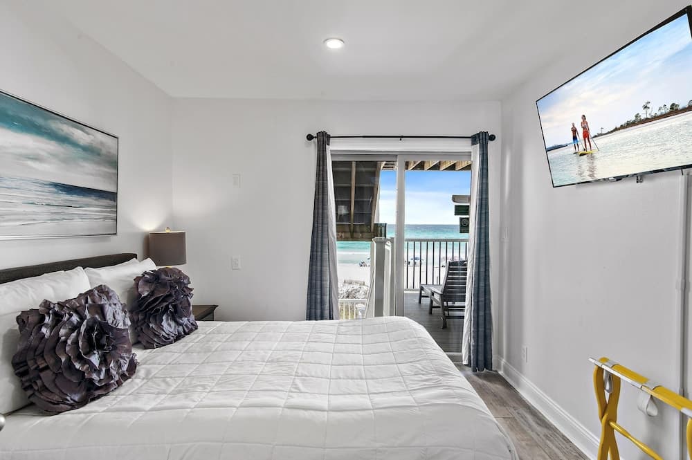 Little House on the Beach - Image 7