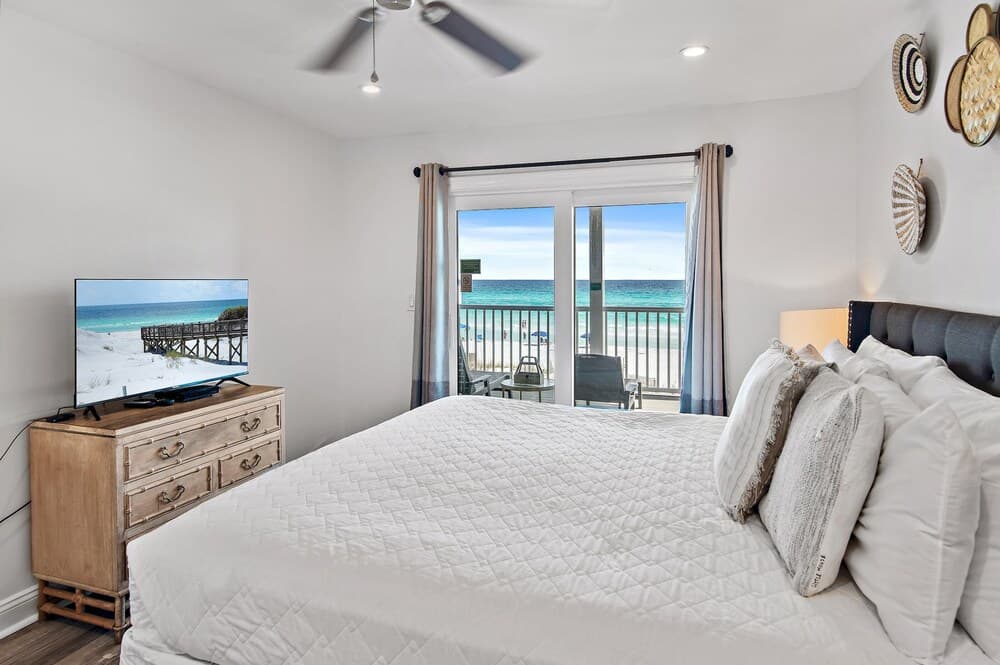 Little House on the Beach - Image 10