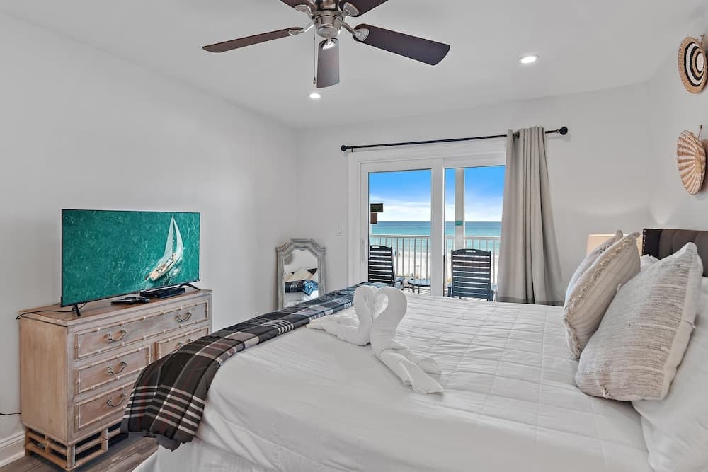 Little House on the Beach - Image 14