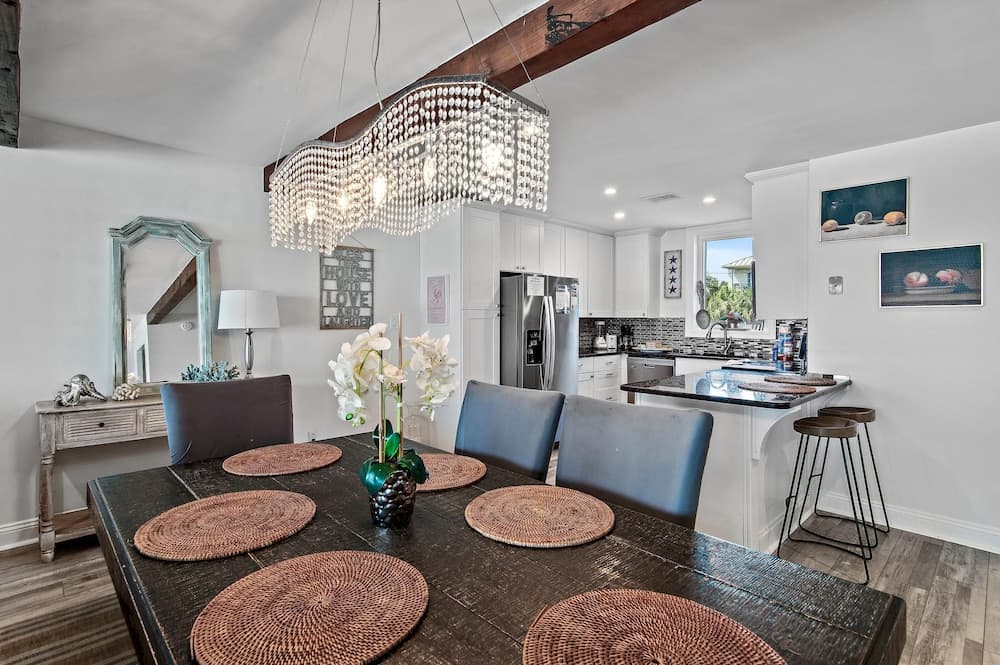 Little House on the Beach - Image 49