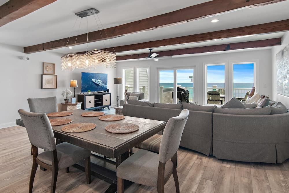 Little House on the Beach - Image 58