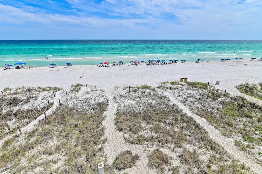 Little House on the Beach - Image 77