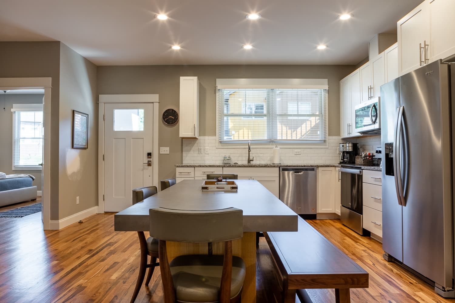 Little Sparrow - Image 17