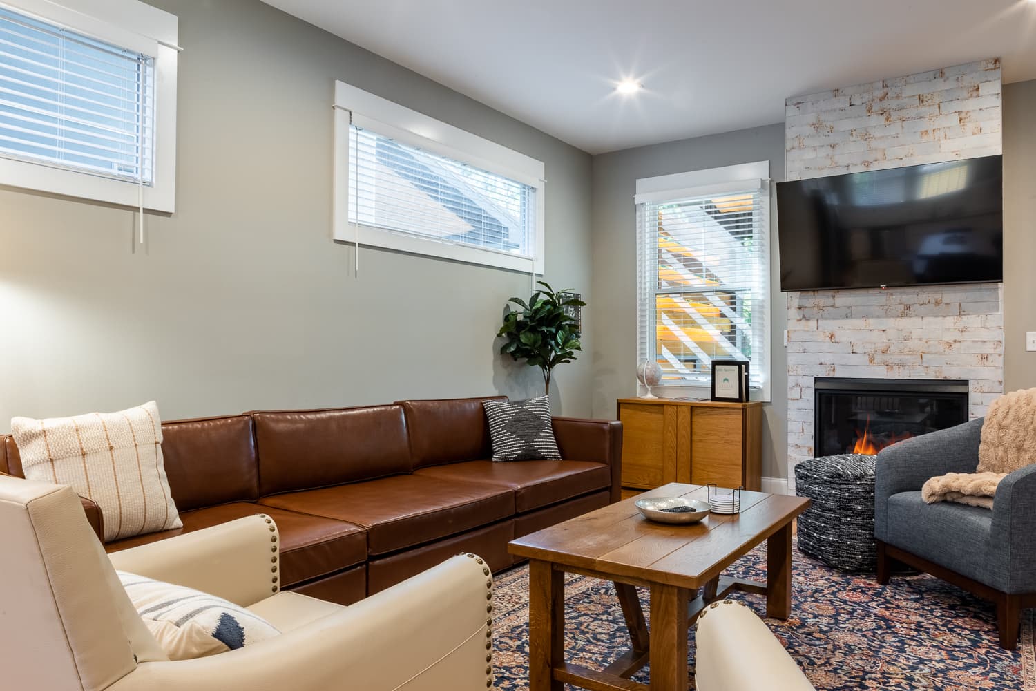 Little Sparrow - Image 43