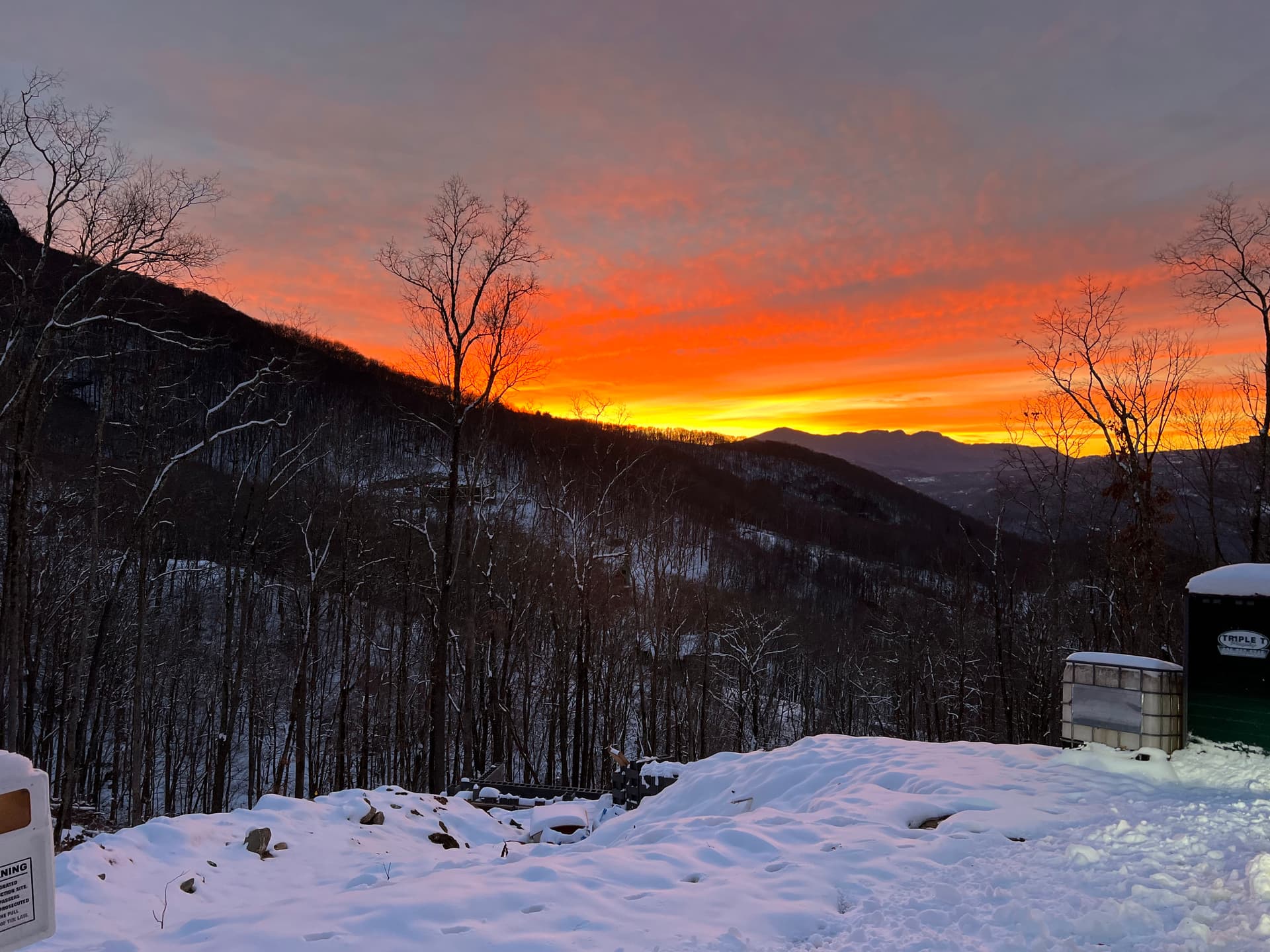 Livin' Lodge - Image 3