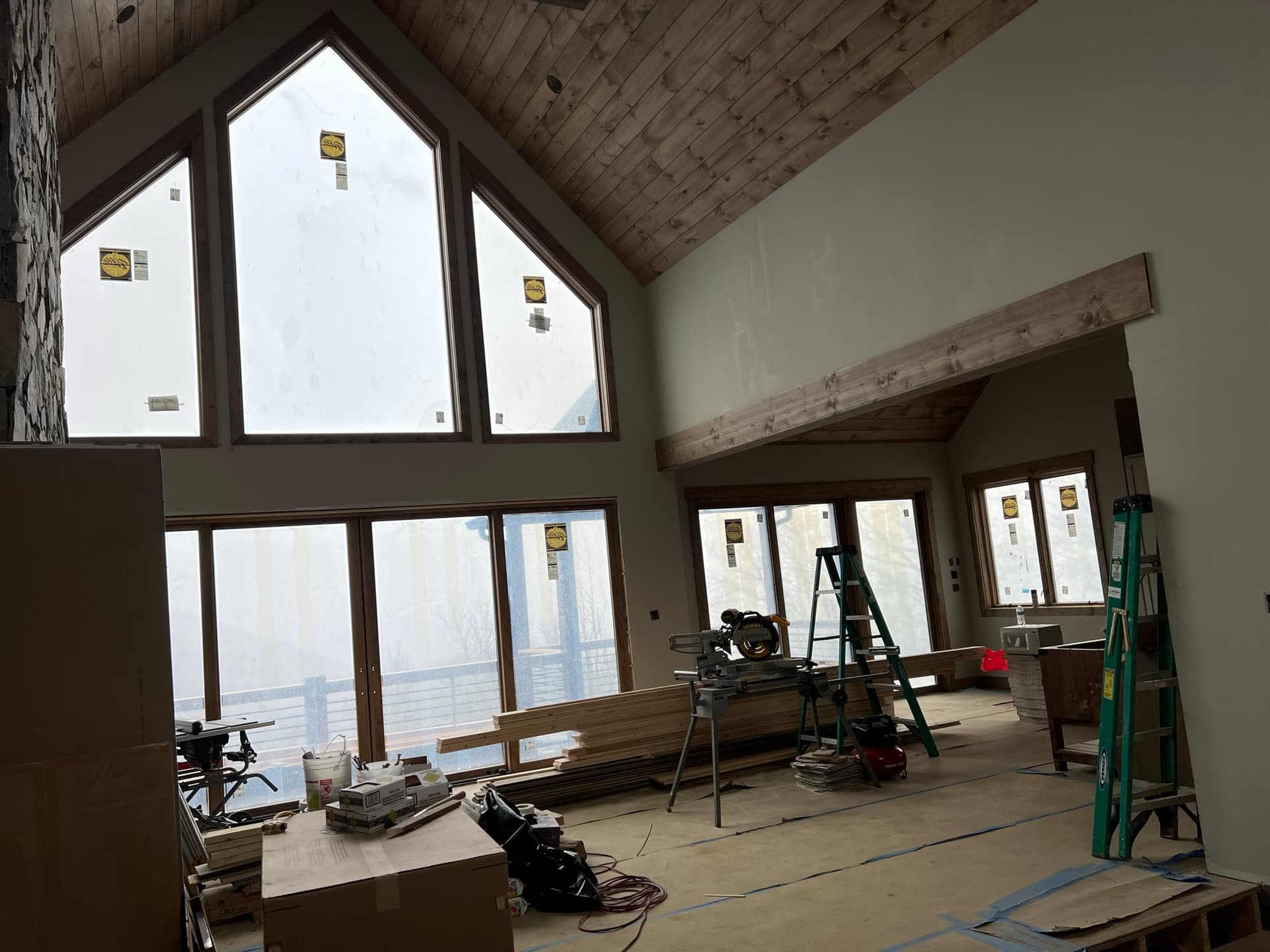 Livin' Lodge - Image 5