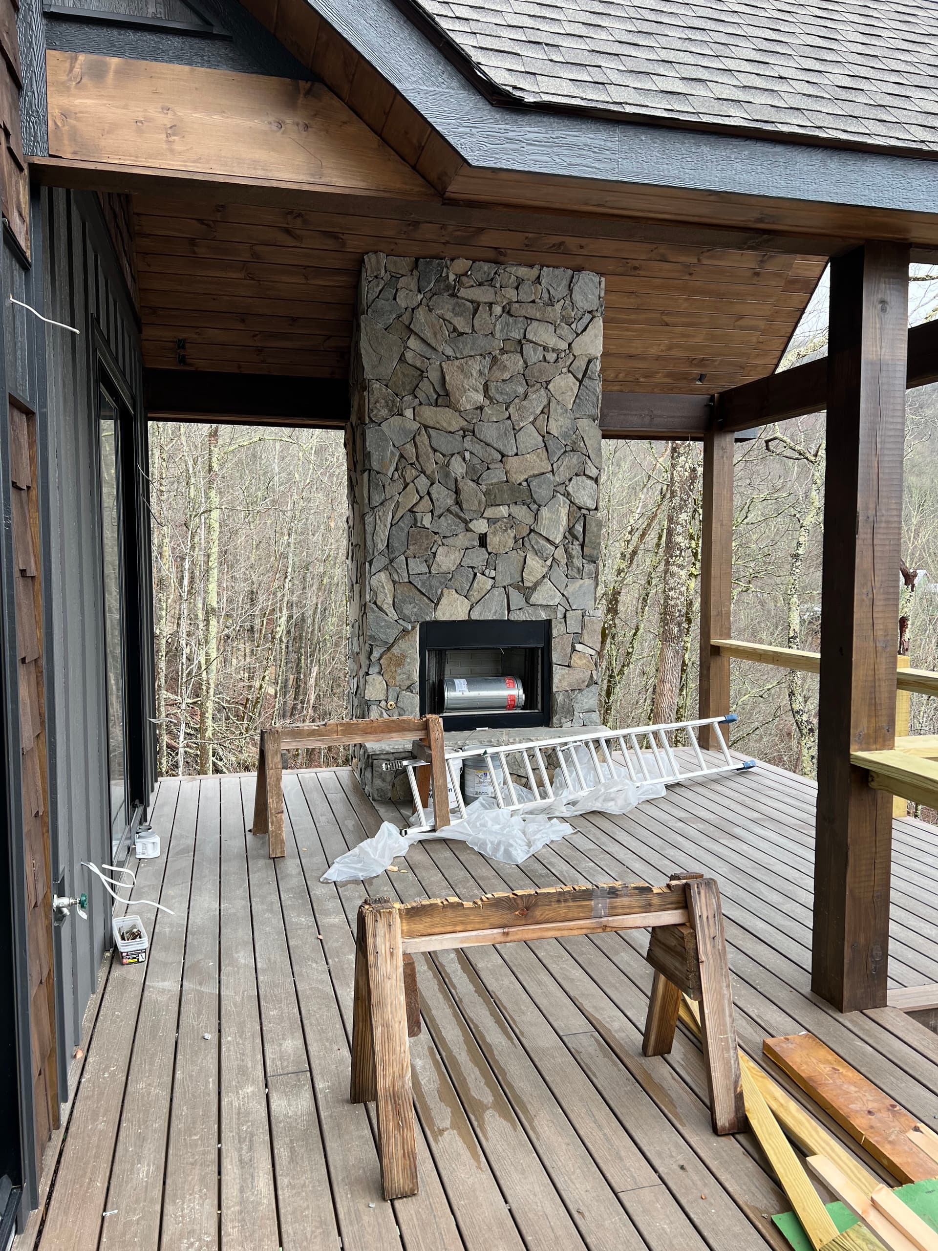 Livin' Lodge - Image 15